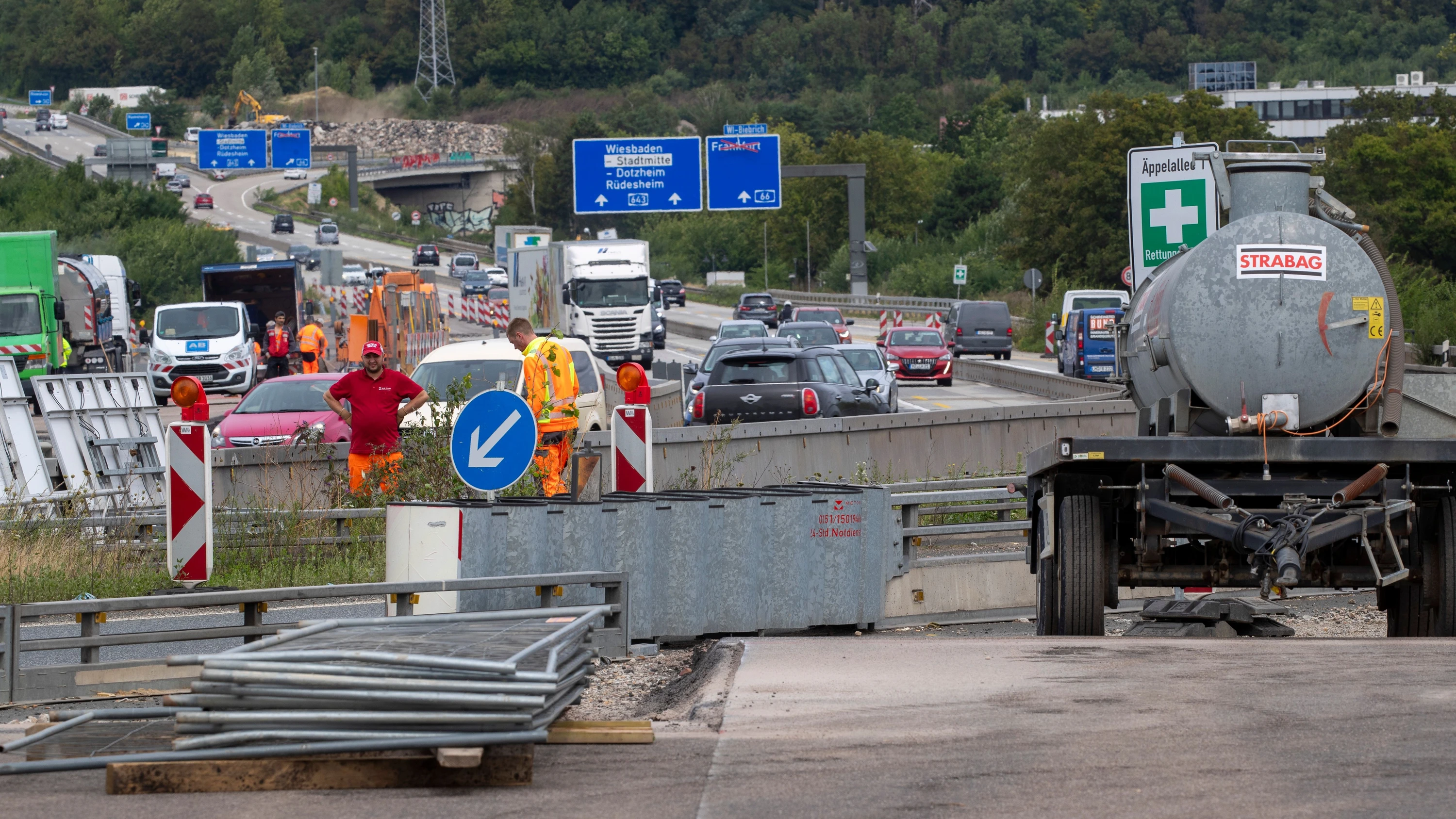 Rhein-Main-Liveblog: Teilstück der A643 bei Wiesbaden gesperrt