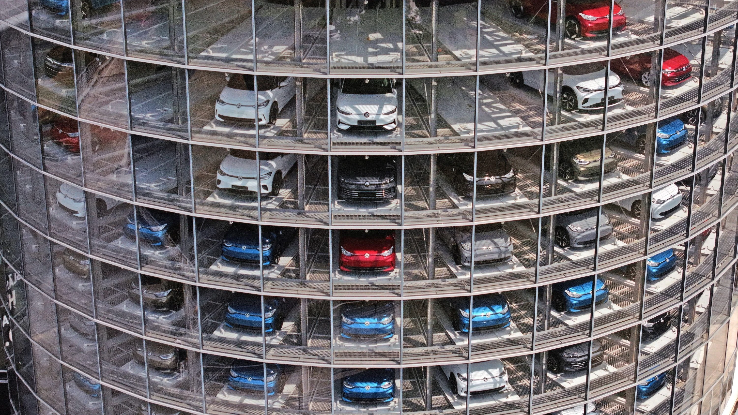 Gläserne Manufaktur: VW setzt in Dresden auf Forschung statt Luxuskarossen