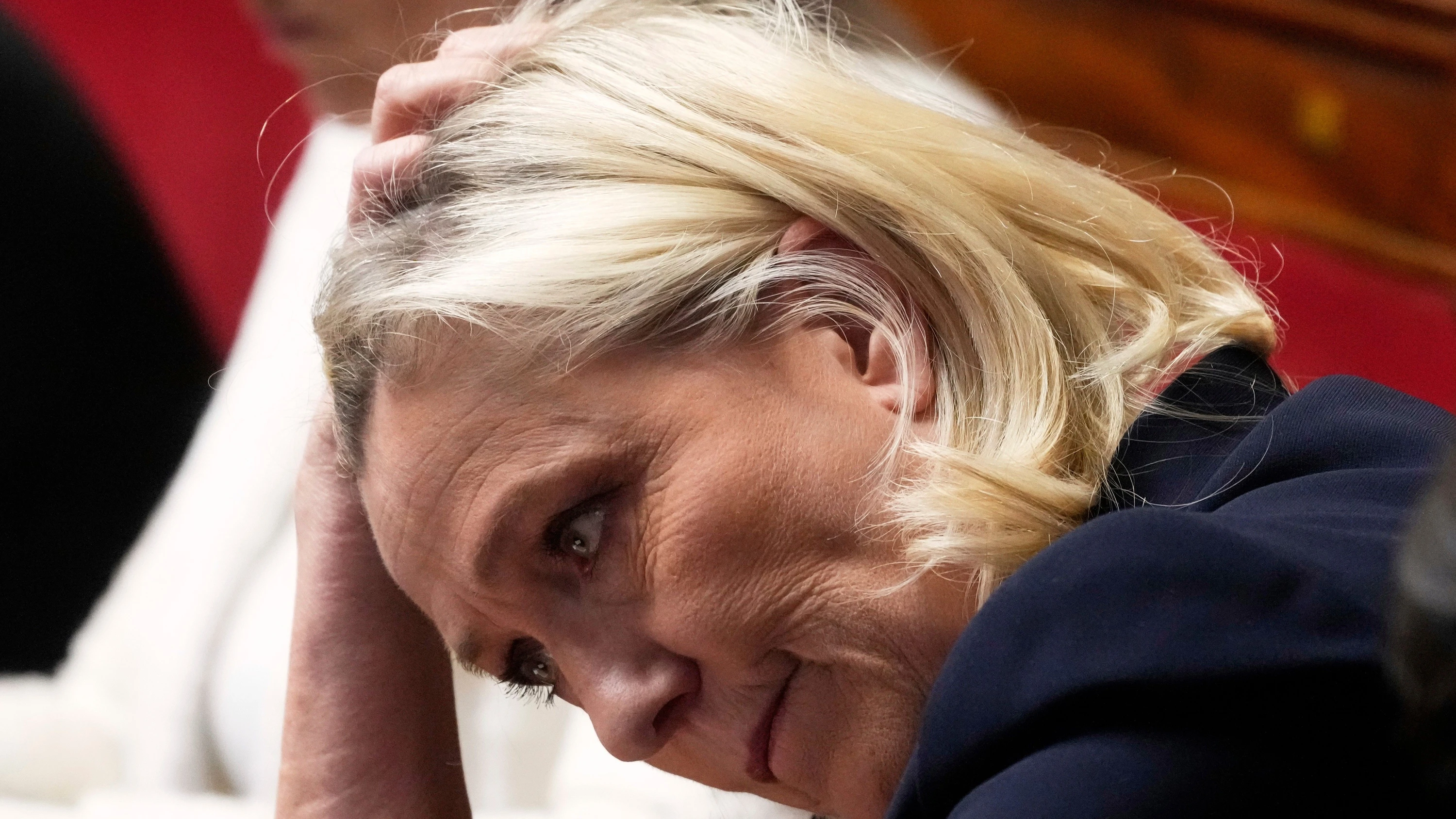 Die rechtsextreme Politikerin Marine Le Pen während einer Plenarsitzung der französischen Nationalversammlung. (Archivbild) - AP Photo/Michel Euler