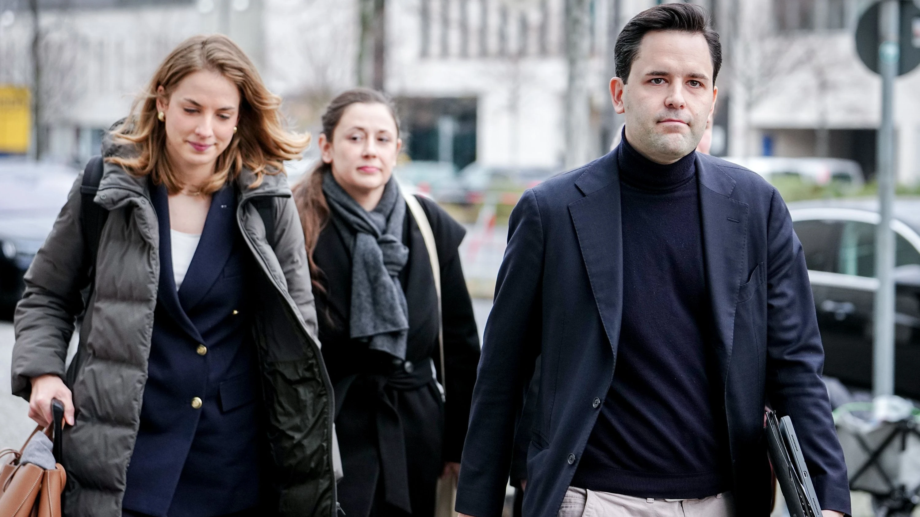 Liveblog Bundespolitik: Rentenkonflikt: Union lässt per Handzeichen probeabstimmen