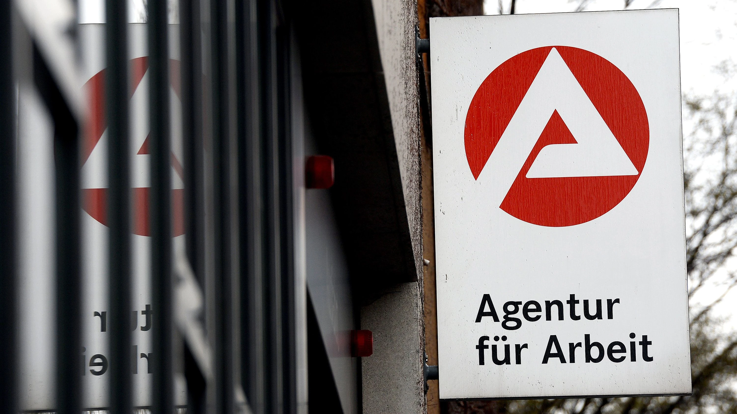 Rhein-Main-Liveblog: Zunehmend verlieren auch Fachkräfte ihre Arbeit