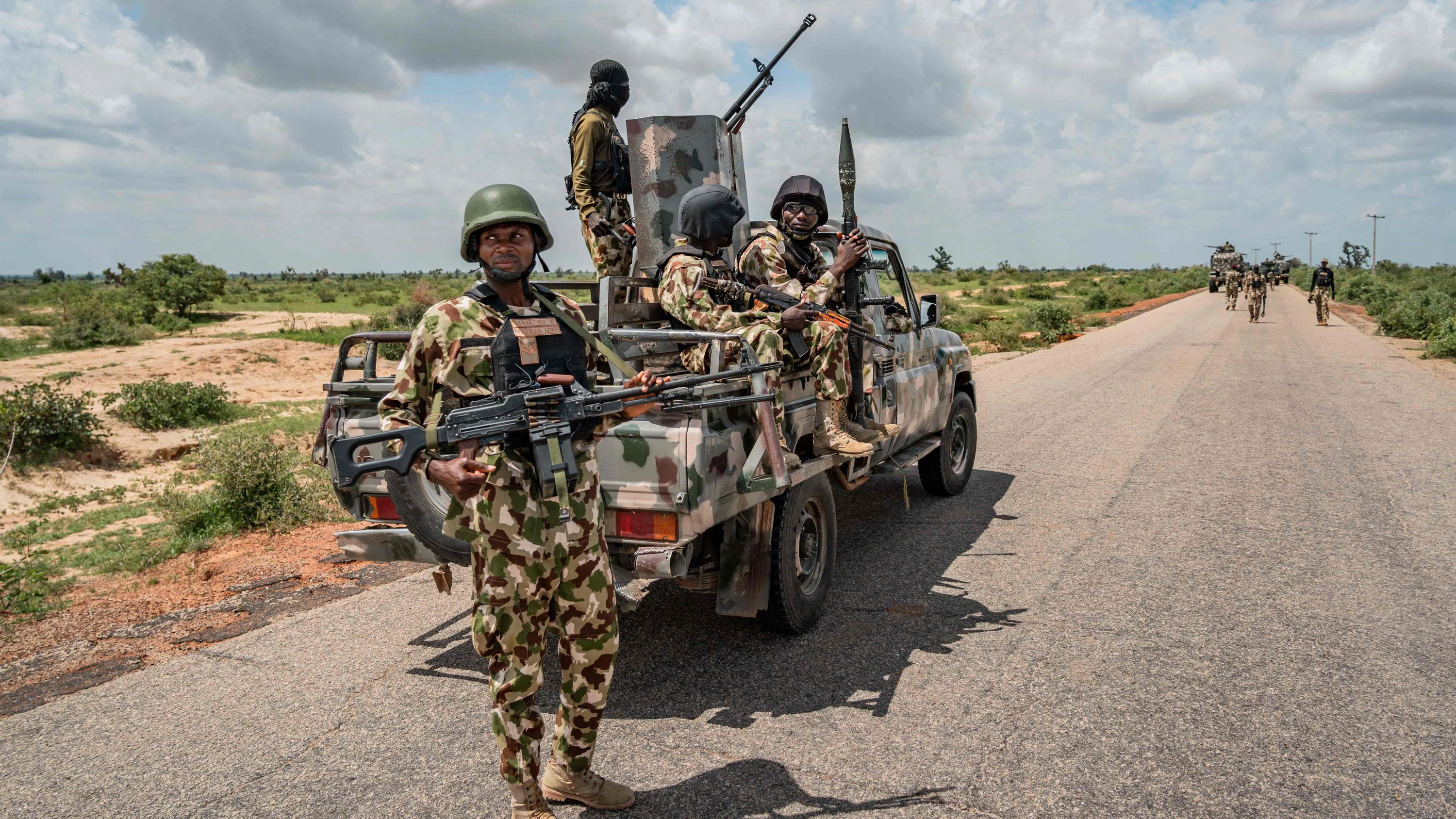 Nigeria: Soldaten und Polizisten suchen nach 600 Entführten