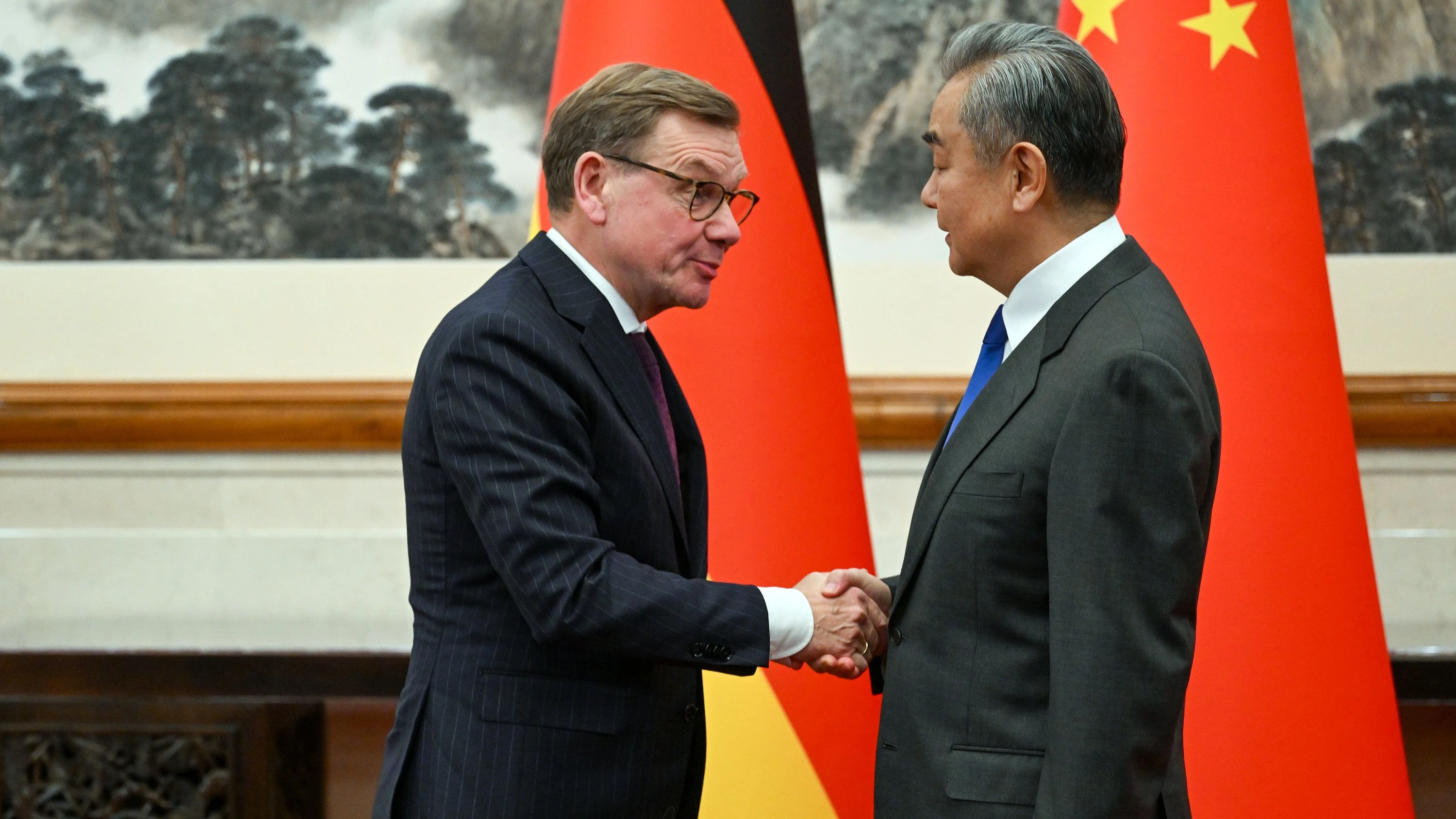 Wadephul in China: Selbstbewusstes Auftreten lohnt sich Wadephul in China: Selbstbewusstes Auftreten lohnt sich