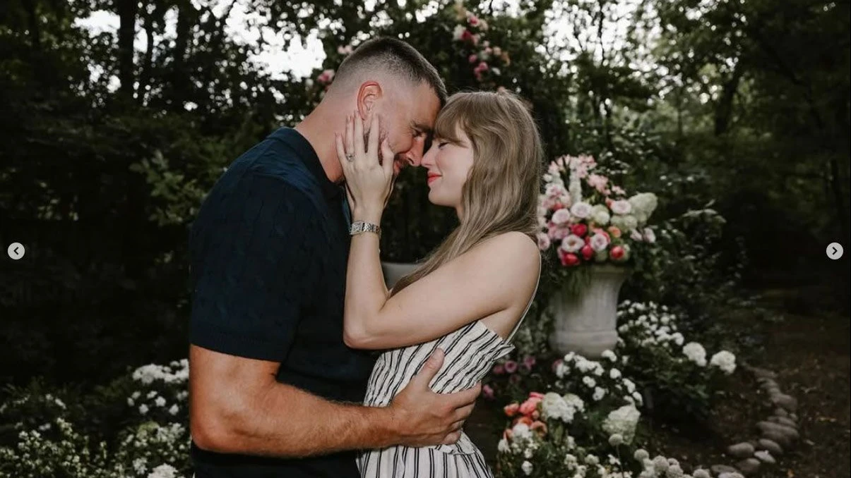 Taylor Swift und Travis Kelce bei ihrer Verlobung - taylorswift/Instagram