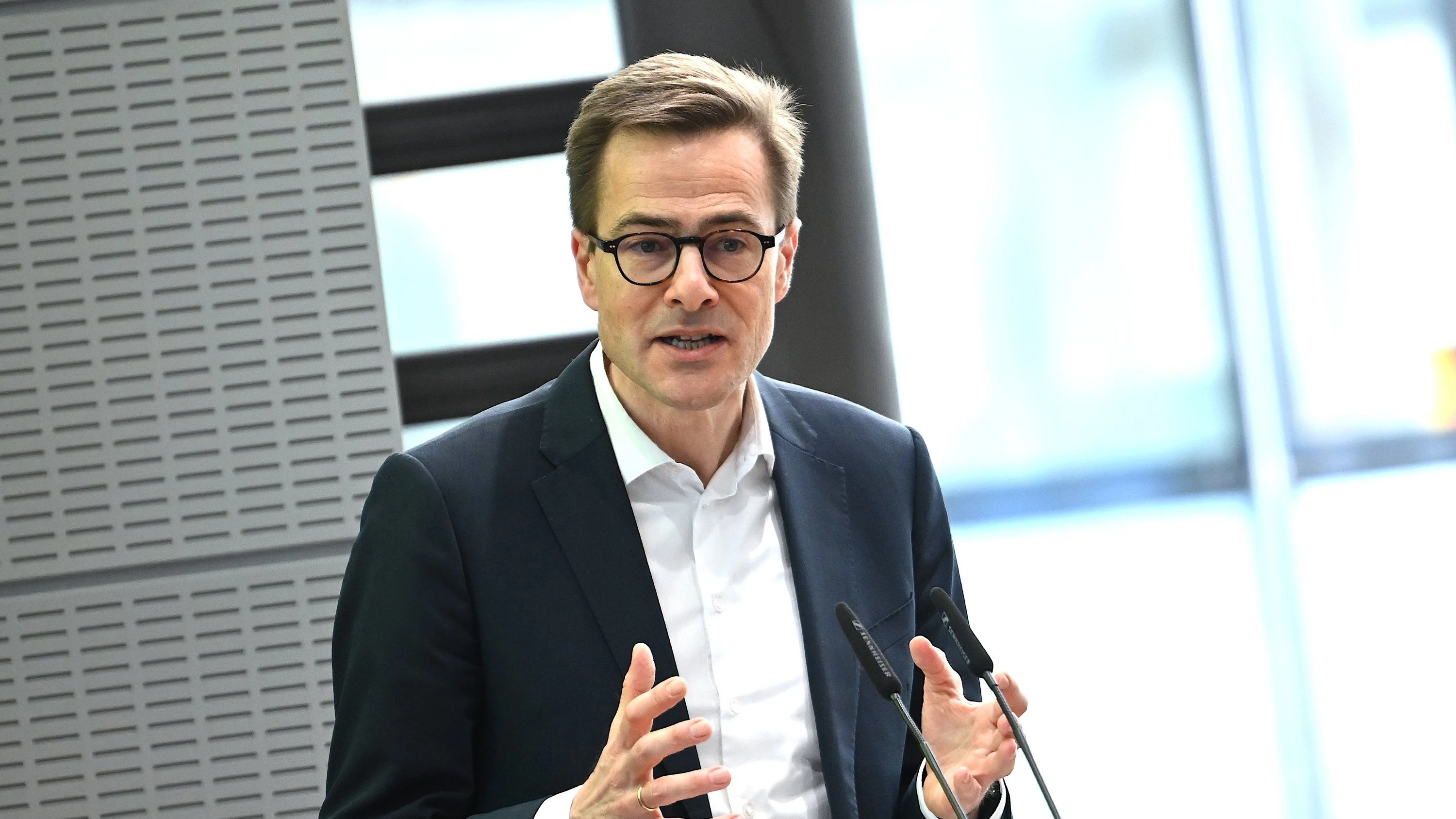 Digitalwirtschaft-Podcast: Wird die Google-Suche durch KI noch mächtiger, Herr Justus?