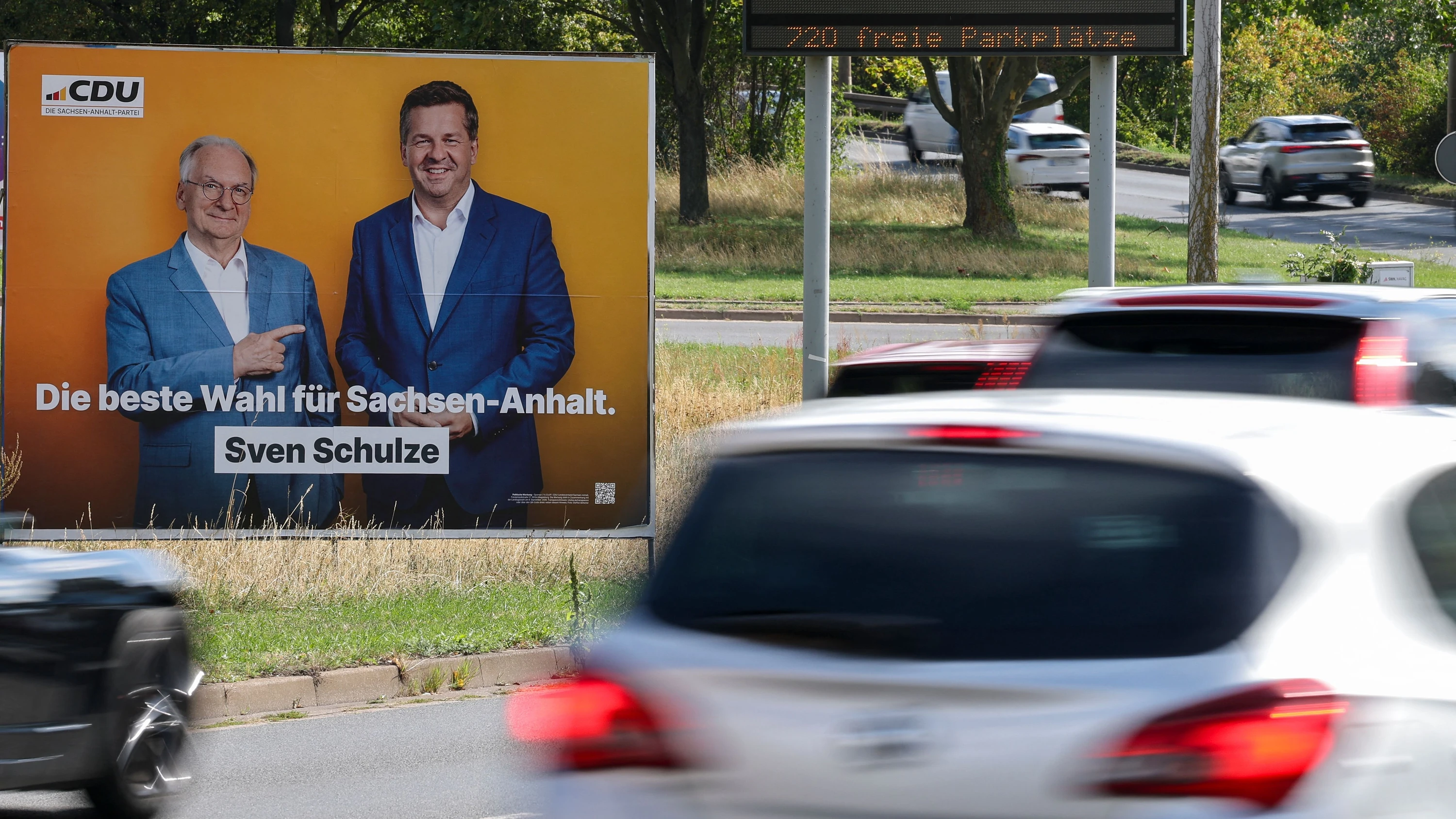 Wahl in Sachsen-Anhalt: Schwieriger Wahlkampf von Ministerpräsident Schulze Wahl in Sachsen-Anhalt: Schwieriger Wahlkampf von Ministerpräsident Schulze