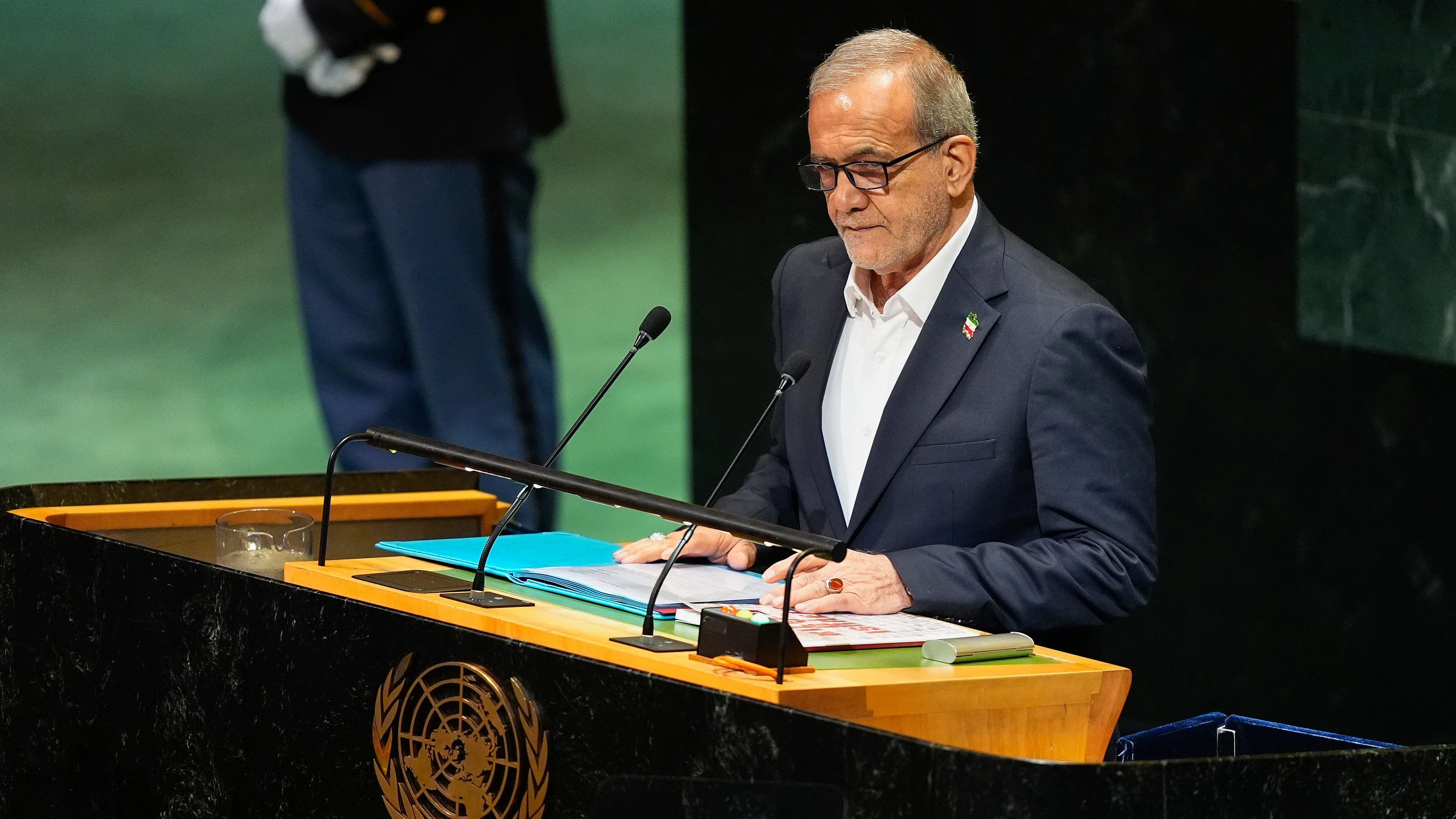 Krieg in Nahost: Irans Präsident wirft USA, Israel und Europa „umfassenden Krieg“ gegen sein Land vor