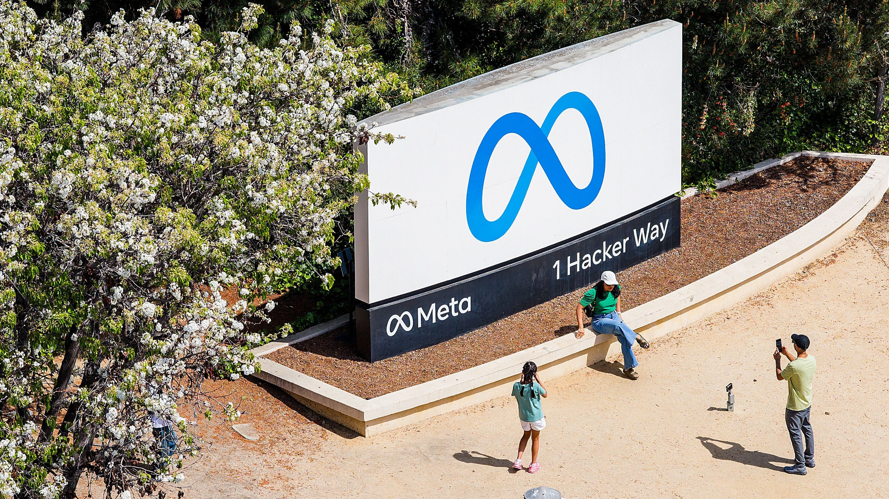 Deepfakes: Ein Milliardär verklagt den Facebook-Konzern Deepfakes: Ein Milliardär verklagt den Facebook-Konzern