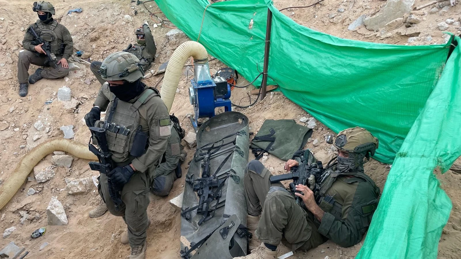 Besuch im Gazastreifen: Dann kommen sie wieder aus dem Boden gekrochen Besuch im Gazastreifen: Dann kommen sie wieder aus dem Boden gekrochen
