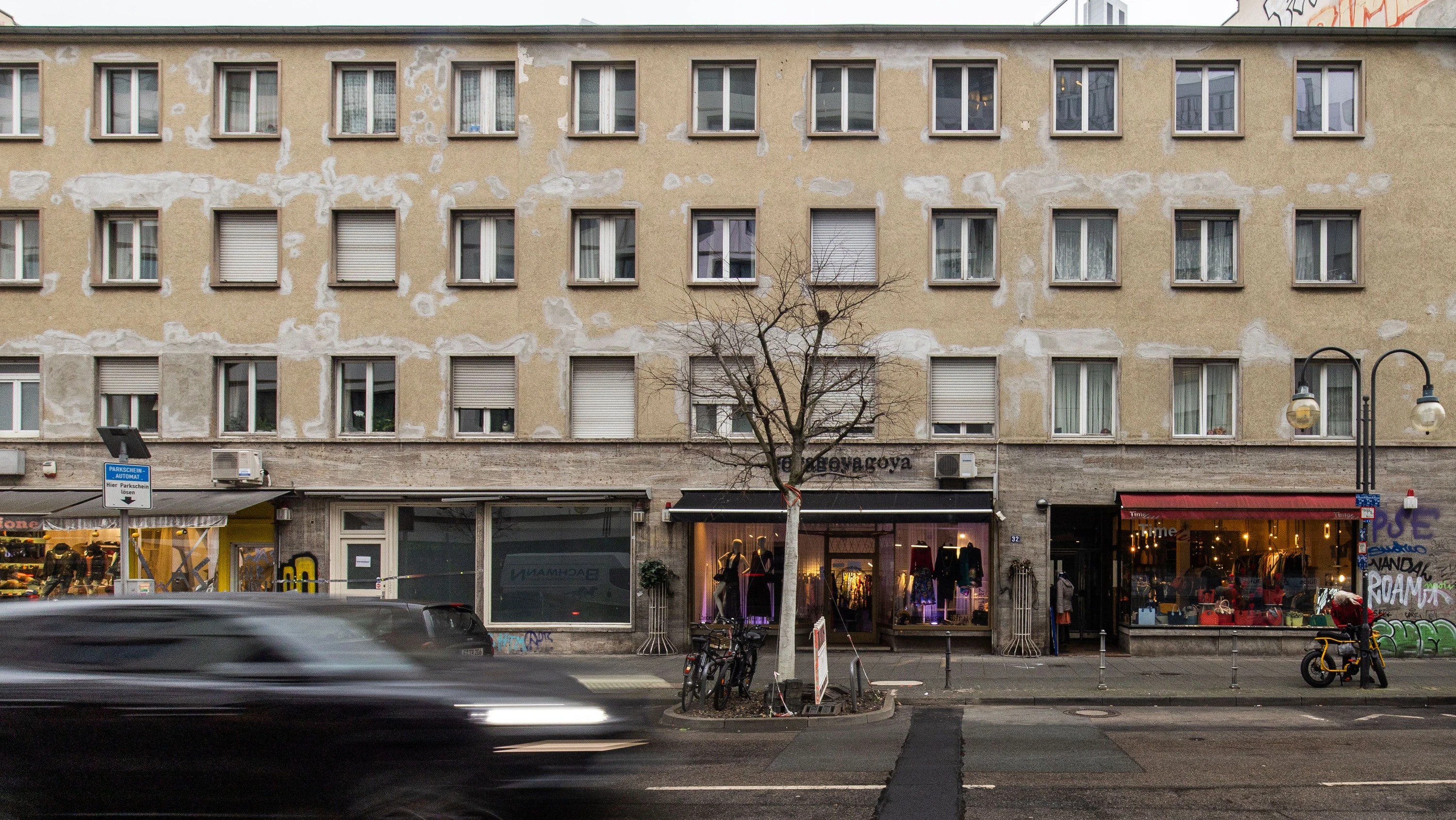 Bild: Warten auf Ausschreibung: Ein Haus verfällt, weil der Stadt Personal fehlt