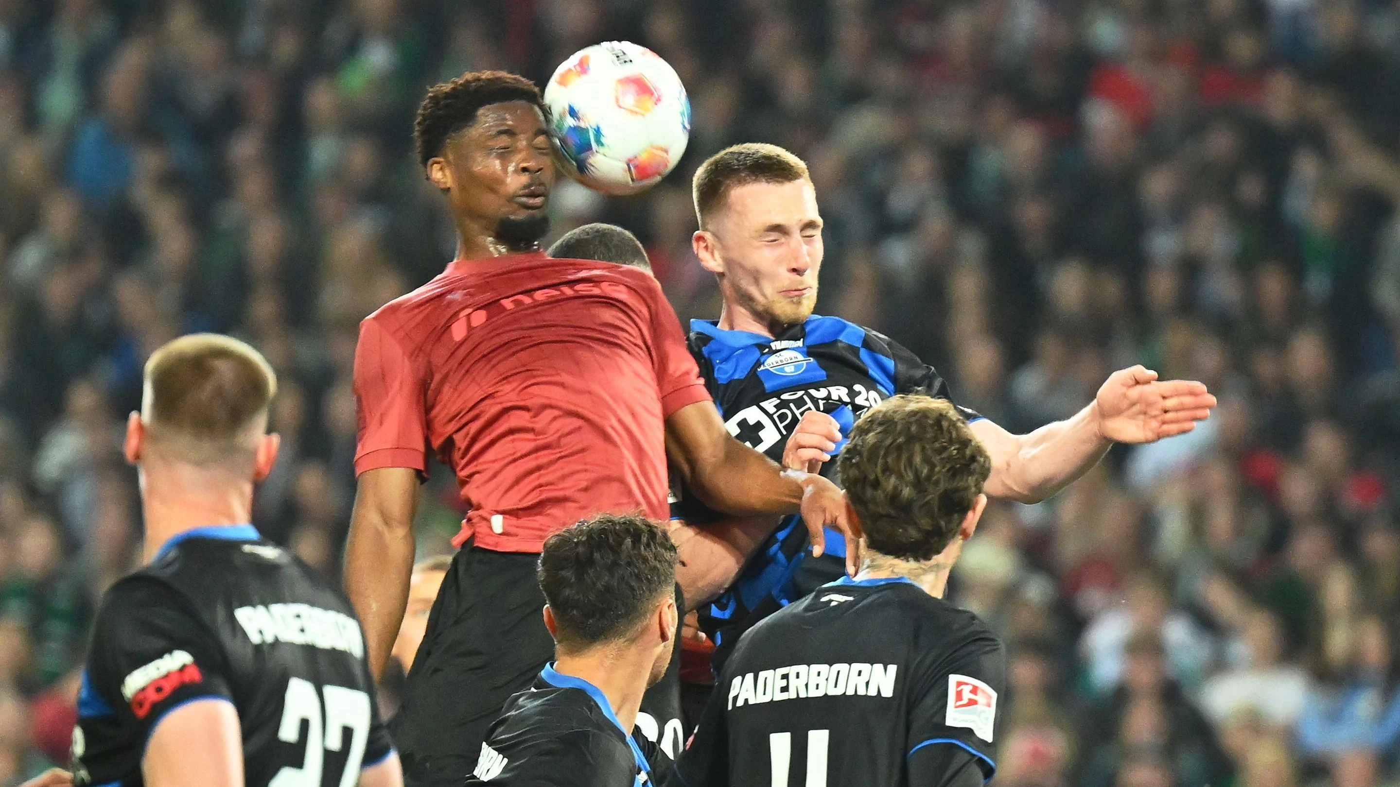 Zweite Liga: Paderborn grüßt zunächst von der Spitze