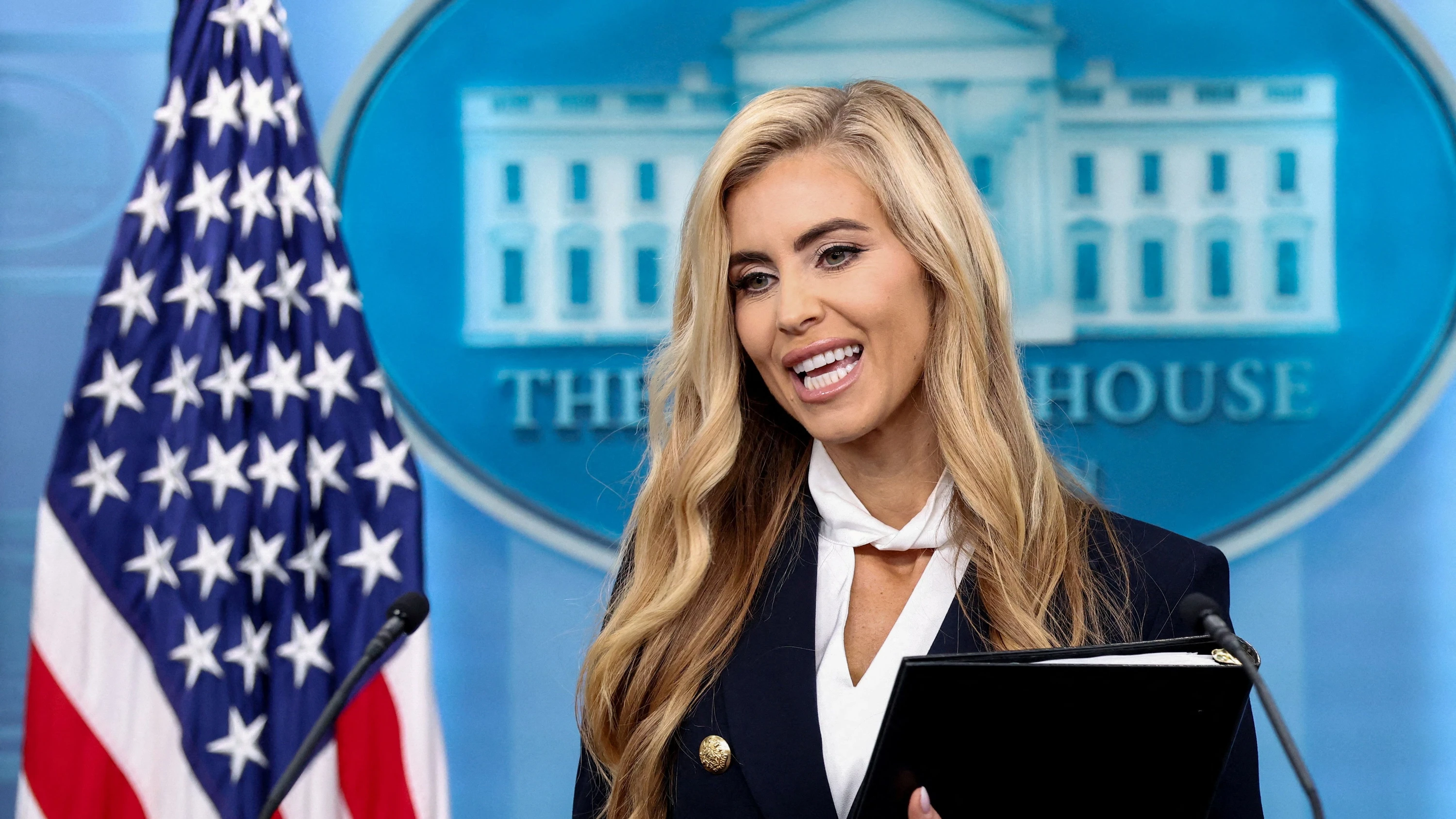 Katie Zacharia: Trumps neue Stichwort-Verleserin Katie Zacharia: Trumps neue Stichwort-Verleserin
