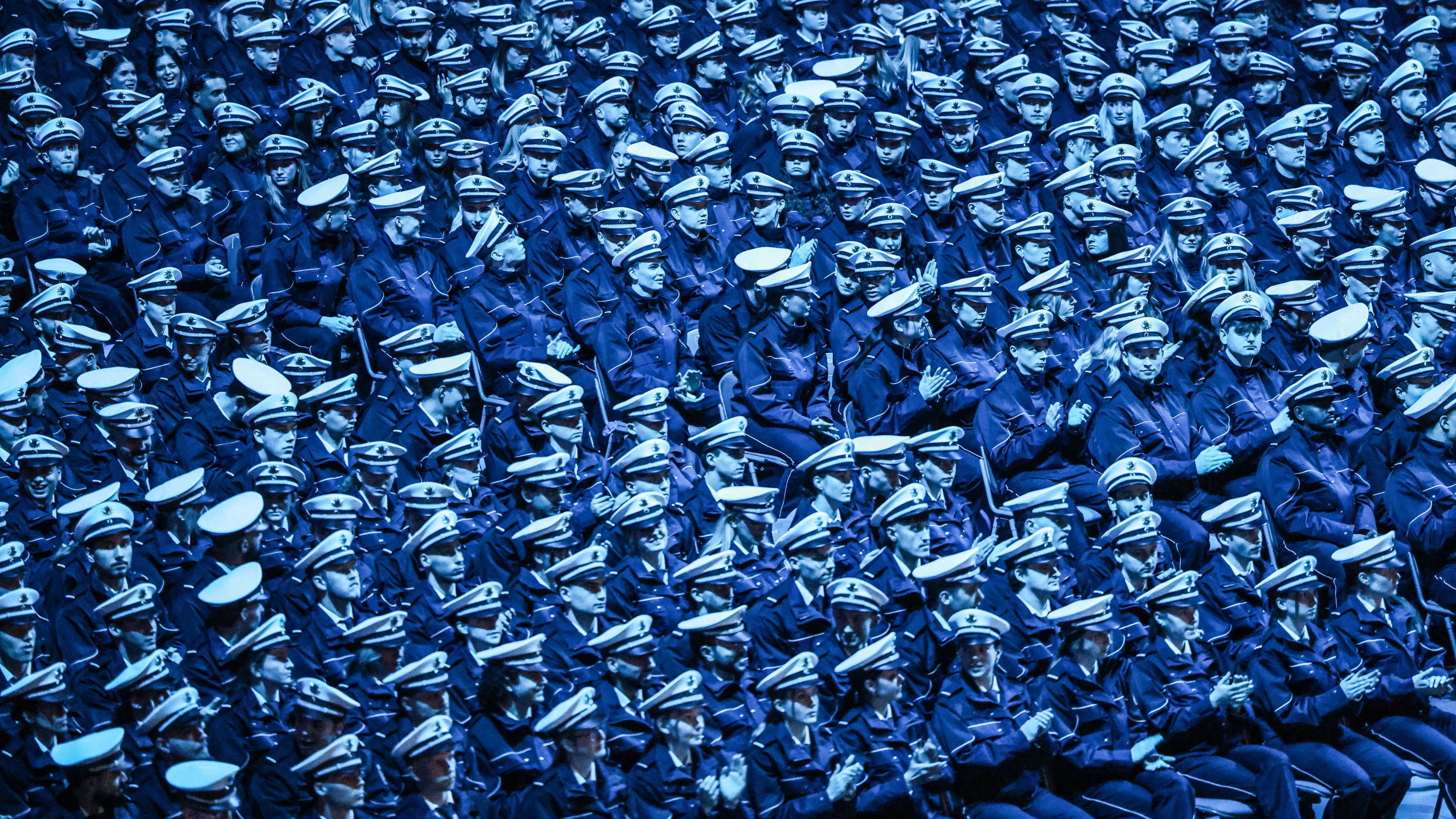 Gewerkschaft uneinig: Dürfen Polizeibeamte mit der AfD sympathisieren?