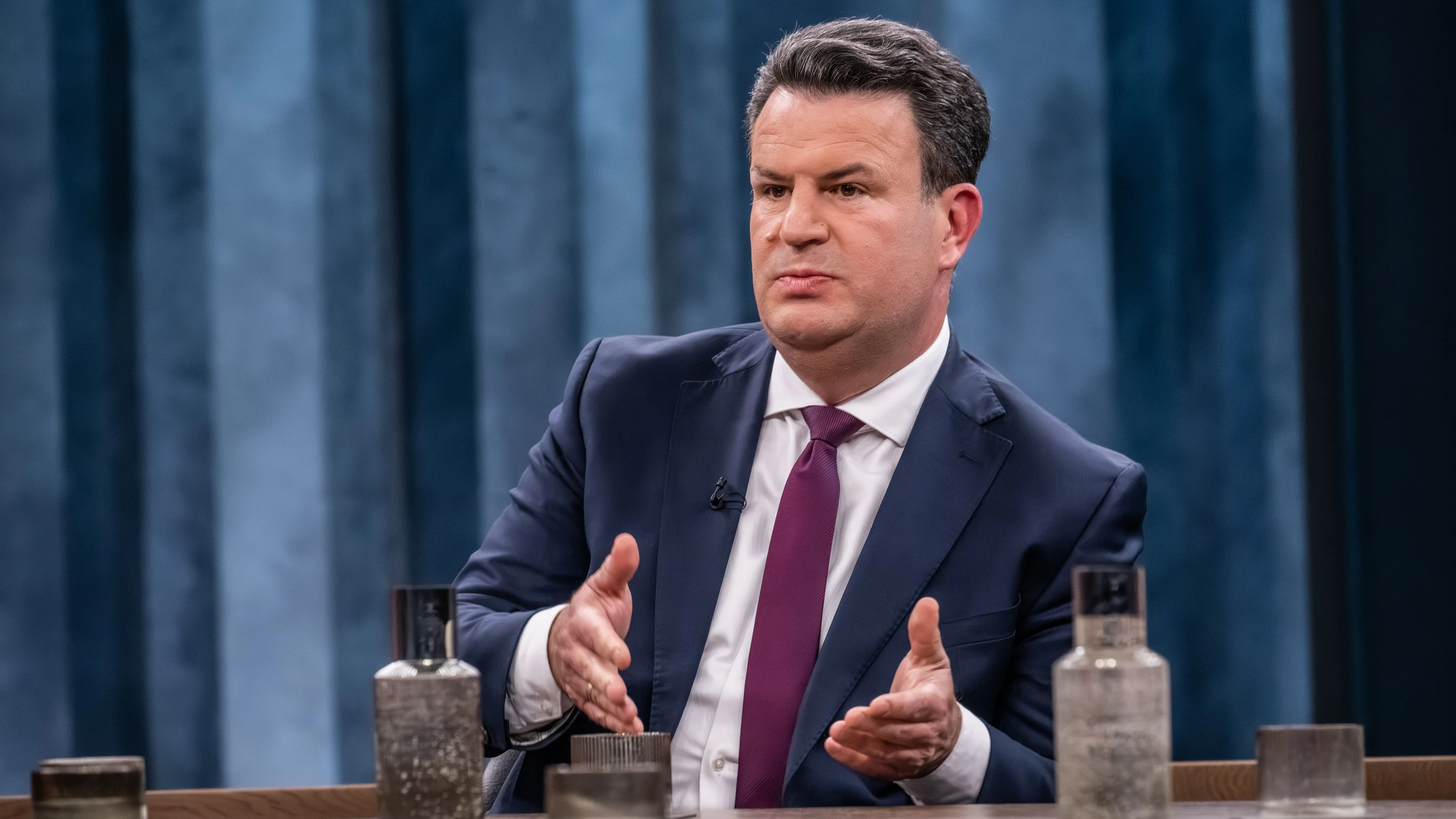 Miosga in der TV-Kritik: „Wir werden auch über Energiesparen reden müssen“