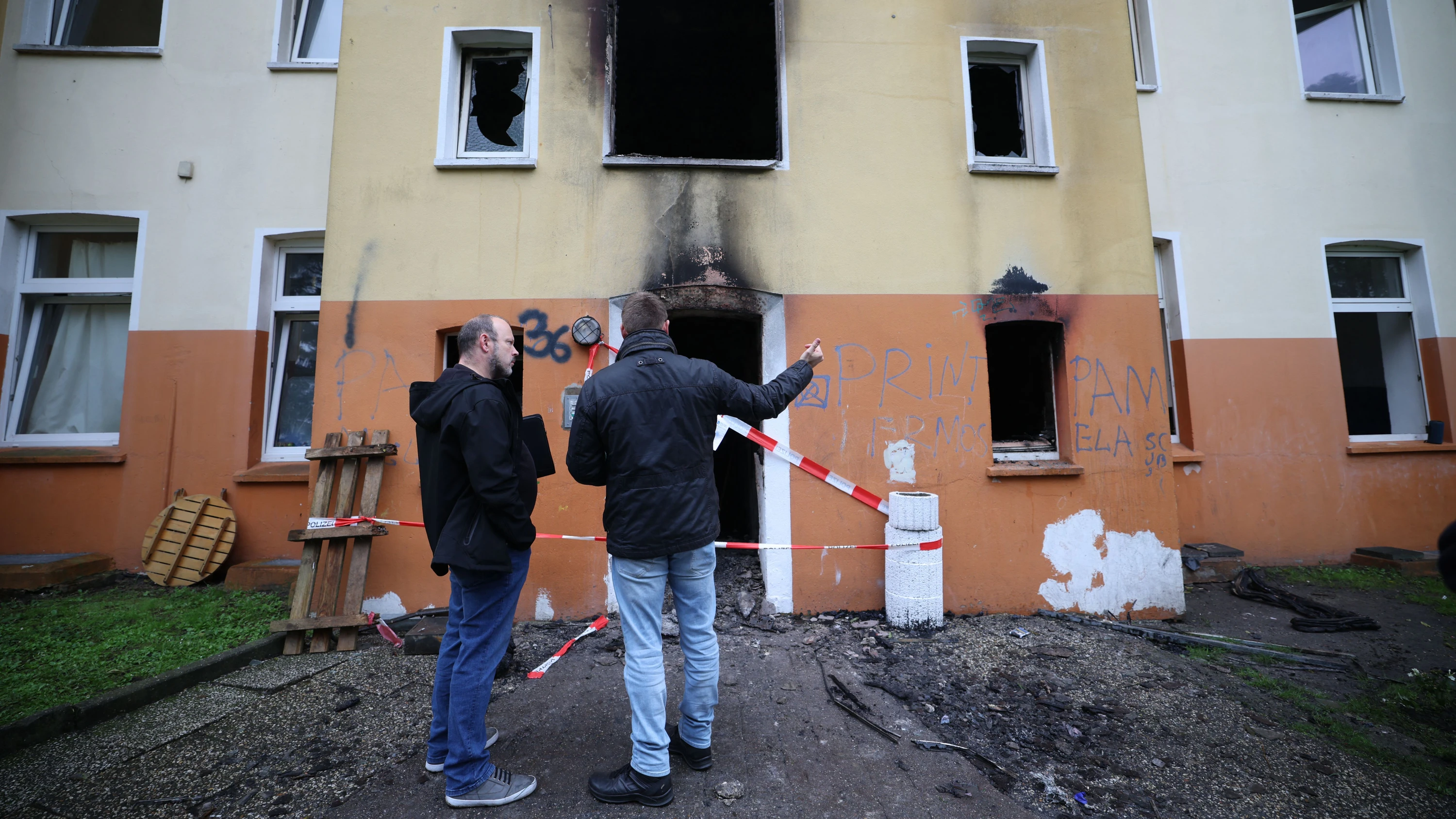 Mordermittlung: Festnahme nach Wohnungsbrand mit drei Toten in Bochum Mordermittlung: Festnahme nach Wohnungsbrand mit drei Toten in Bochum
