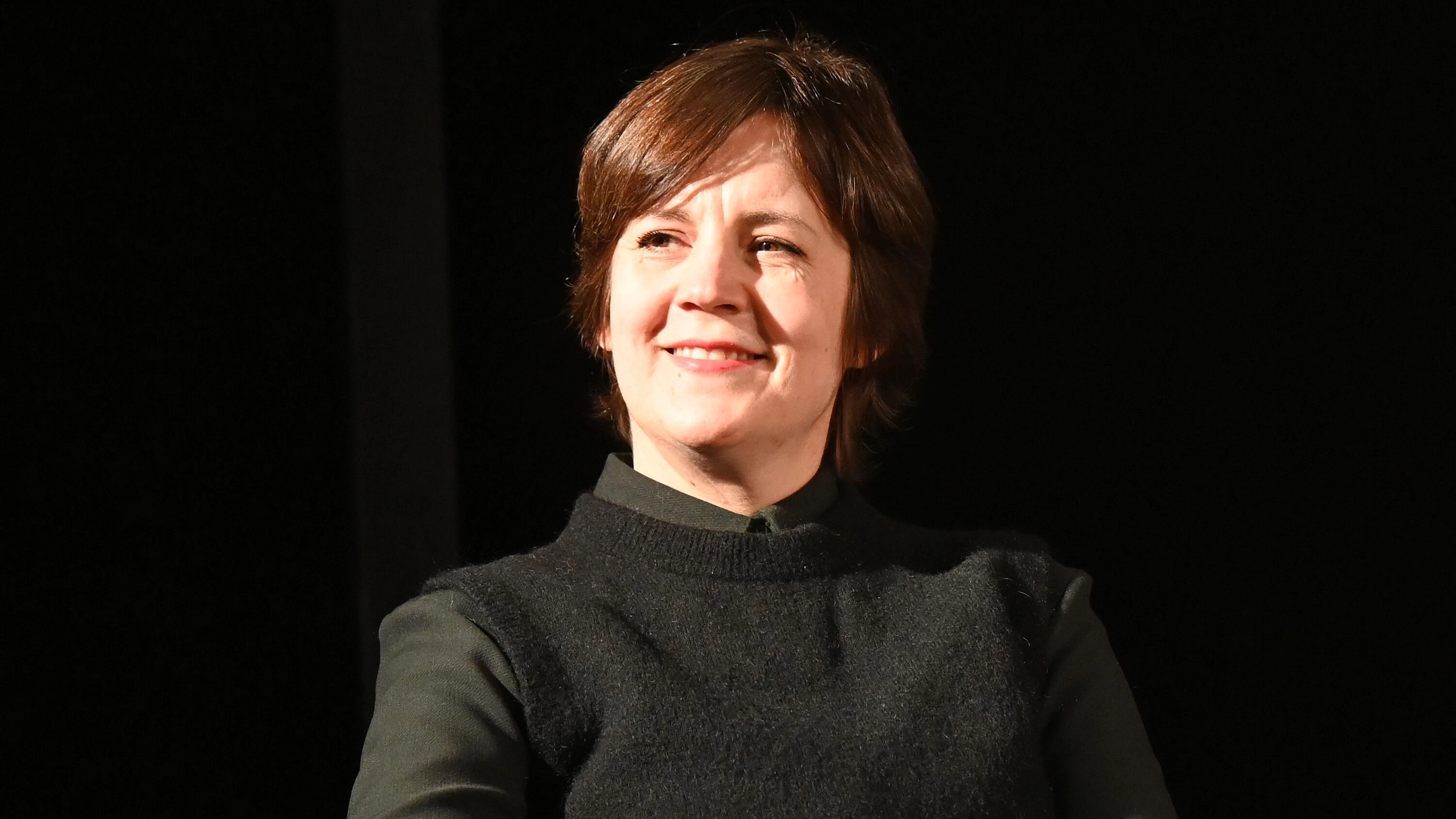 Julia Wolfs „Du, hier“: Warum sollten Frauen sich immer beherrschen?