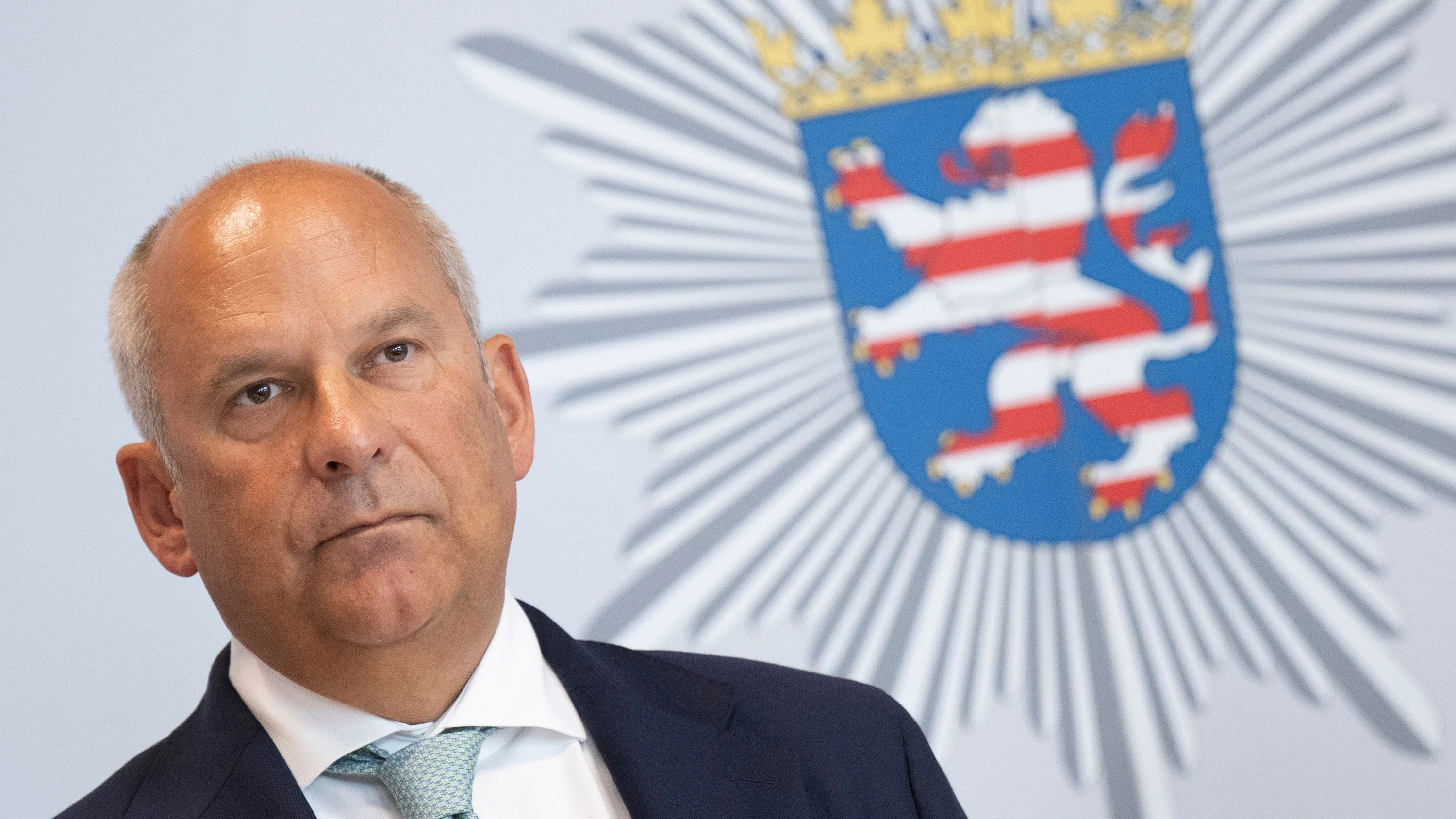 Ordnungshüter: Roman Poseck (CDU), Juraprofessor und hessischer Minister des Innern, für Sicherheit und Heimatschutz - dpa