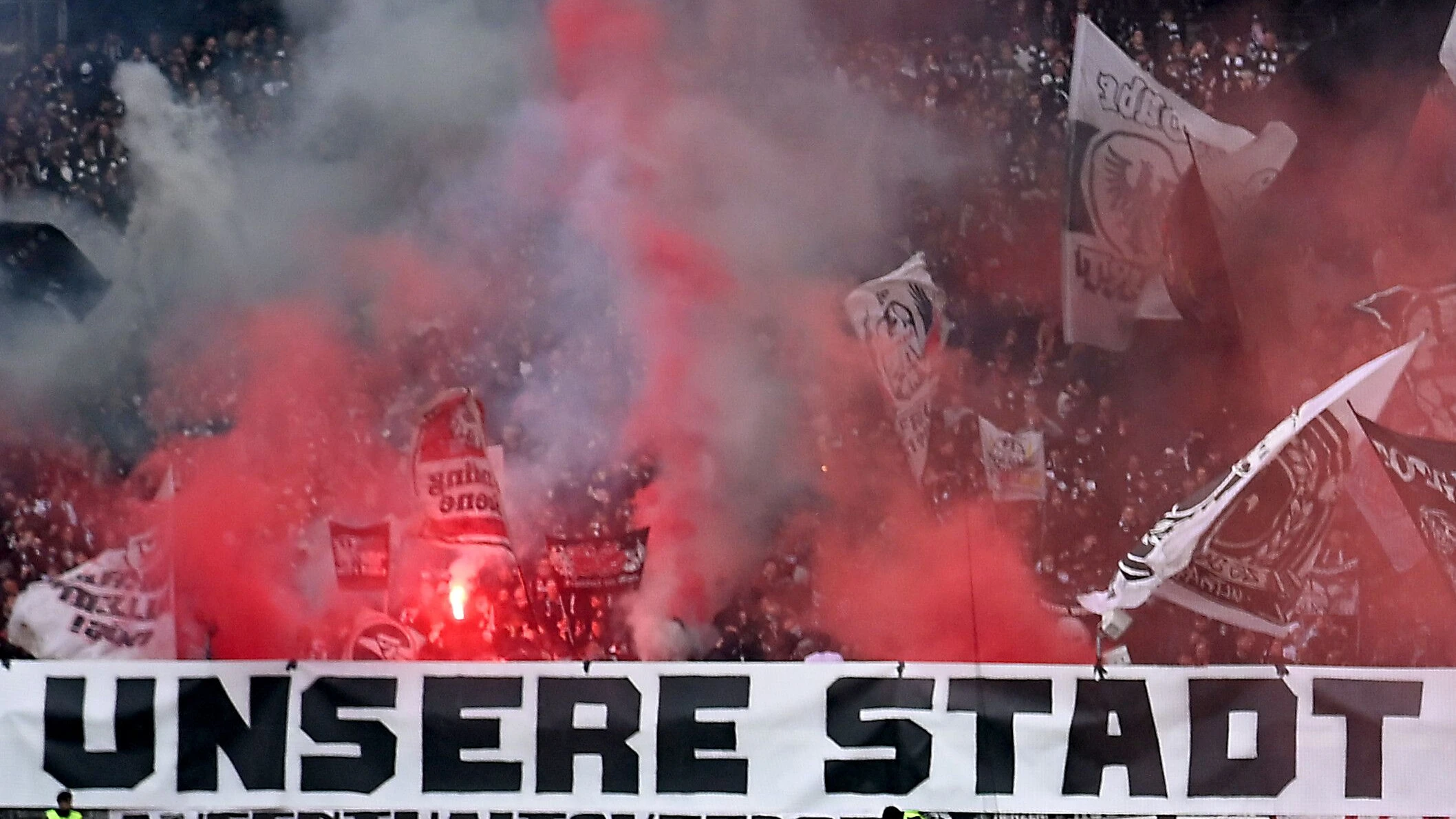 Derzeit geht die Staatsanwaltschaft von drei Tätern aus. - Picture Alliance