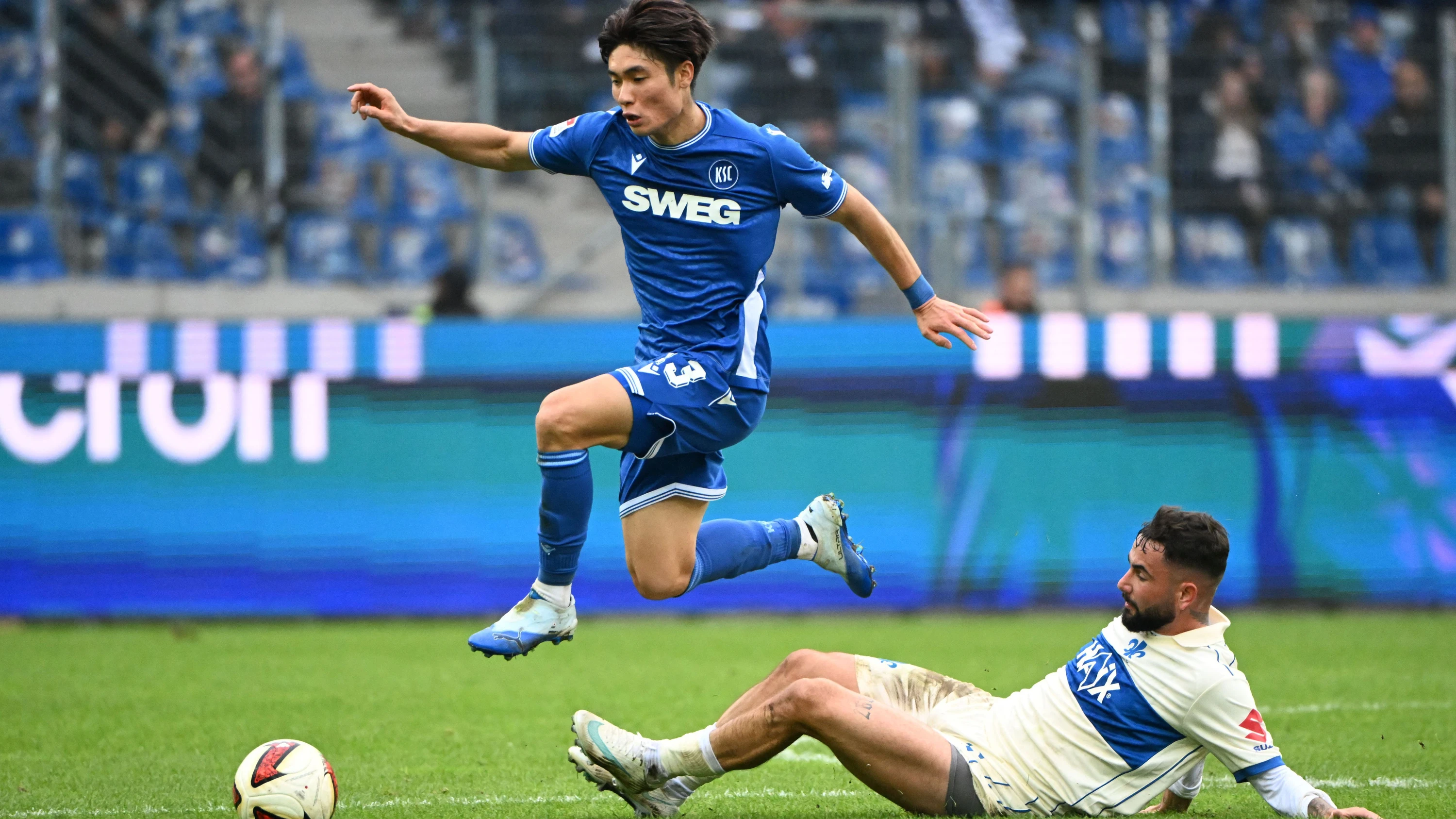Zweite Liga: KSC dominiert im Kellerduell – Arminias Heimserie hält