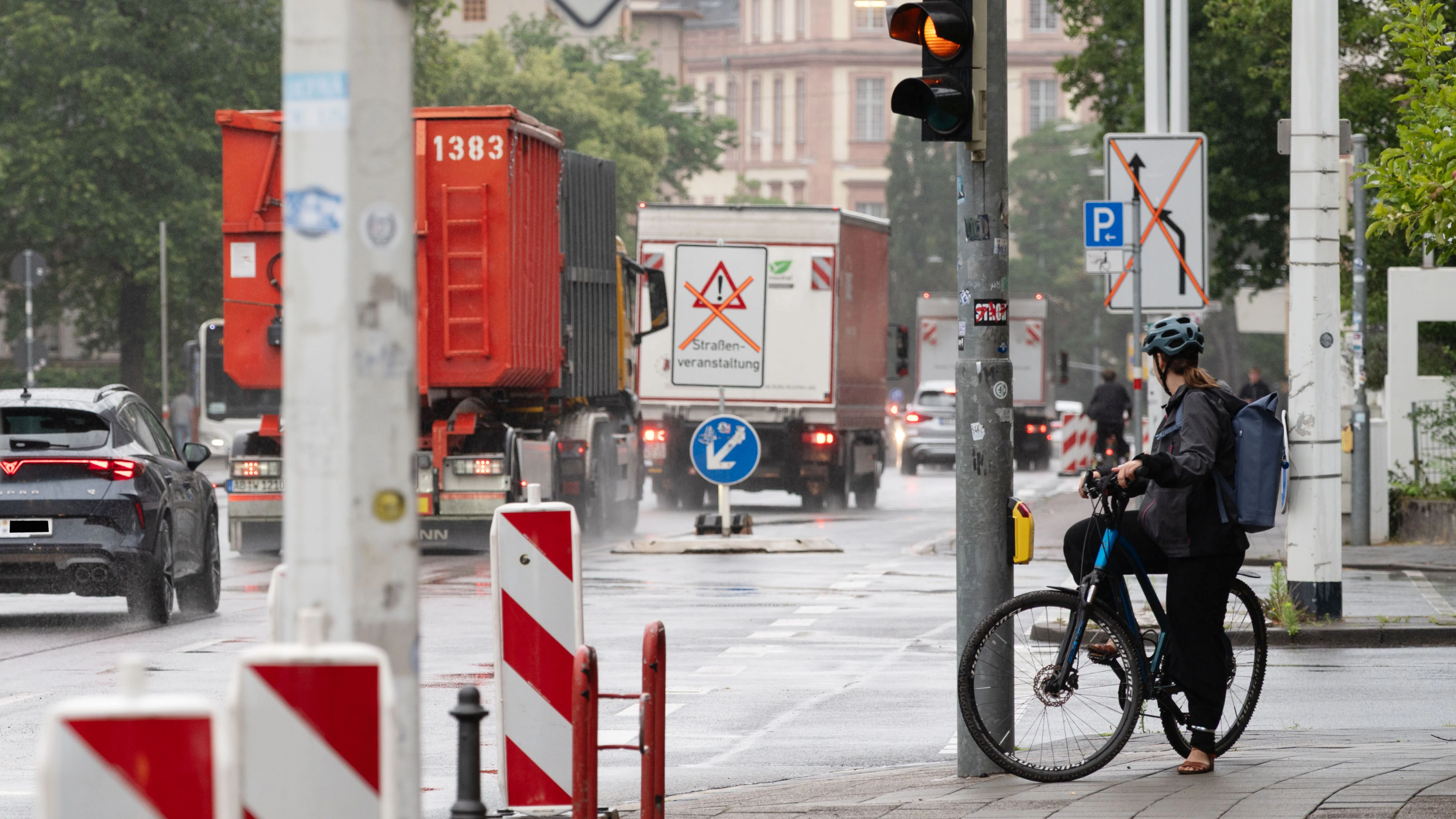 MEhr schutz Beim Abbiegen: Darmstadt baut Kreuzungen fahrradfreundlich um