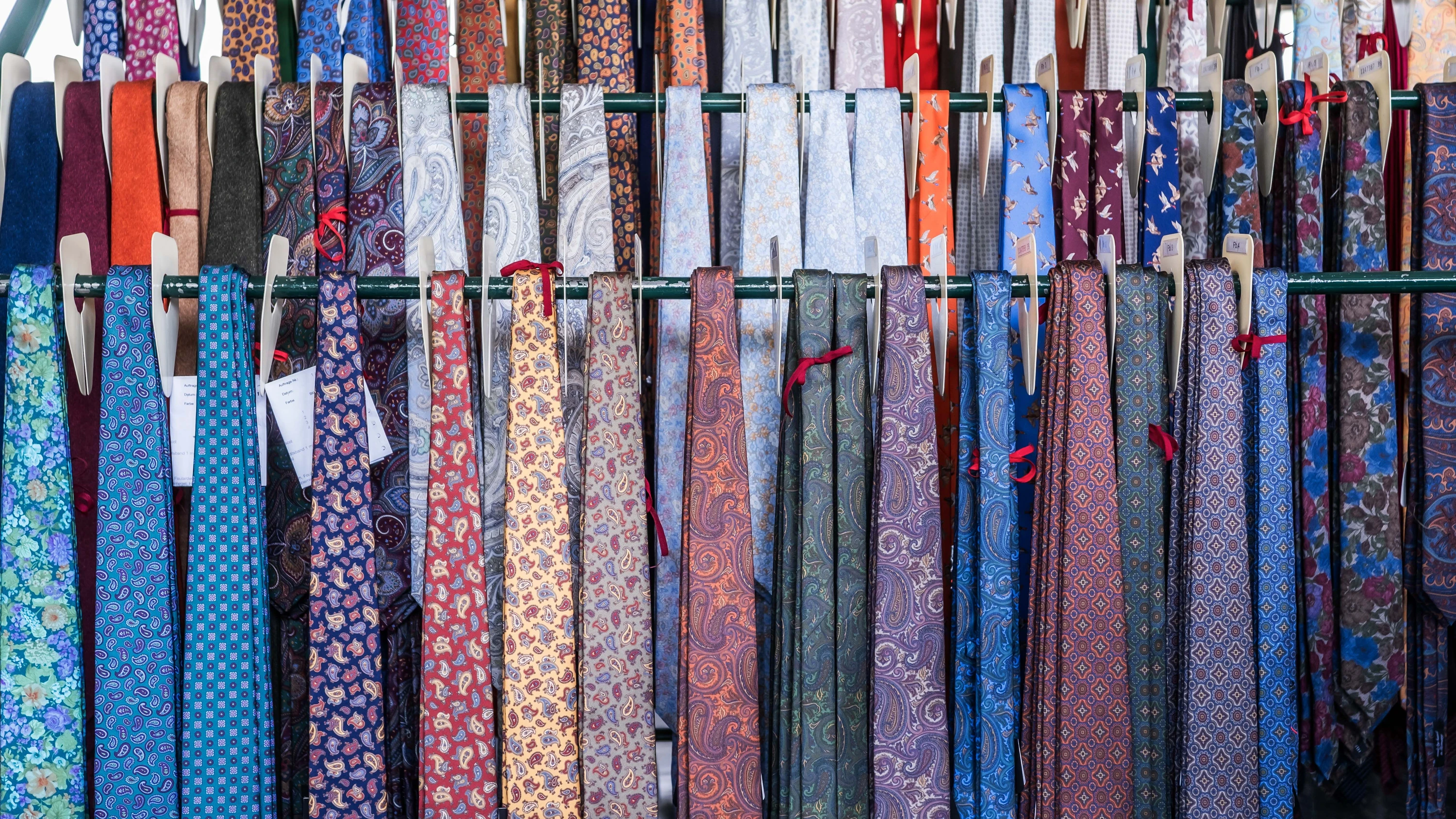 Smart Casual oder Anzug?: „In eleganter Büromode wirkt man präsenter“