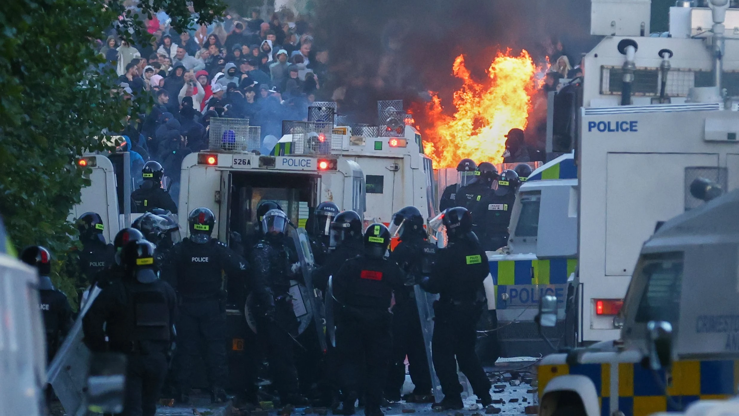 Bild: F.A.Z. Podcast für Deutschland: Straßenkämpfe in Belfast – Wie rechte Influencer Rassismus anfeuern