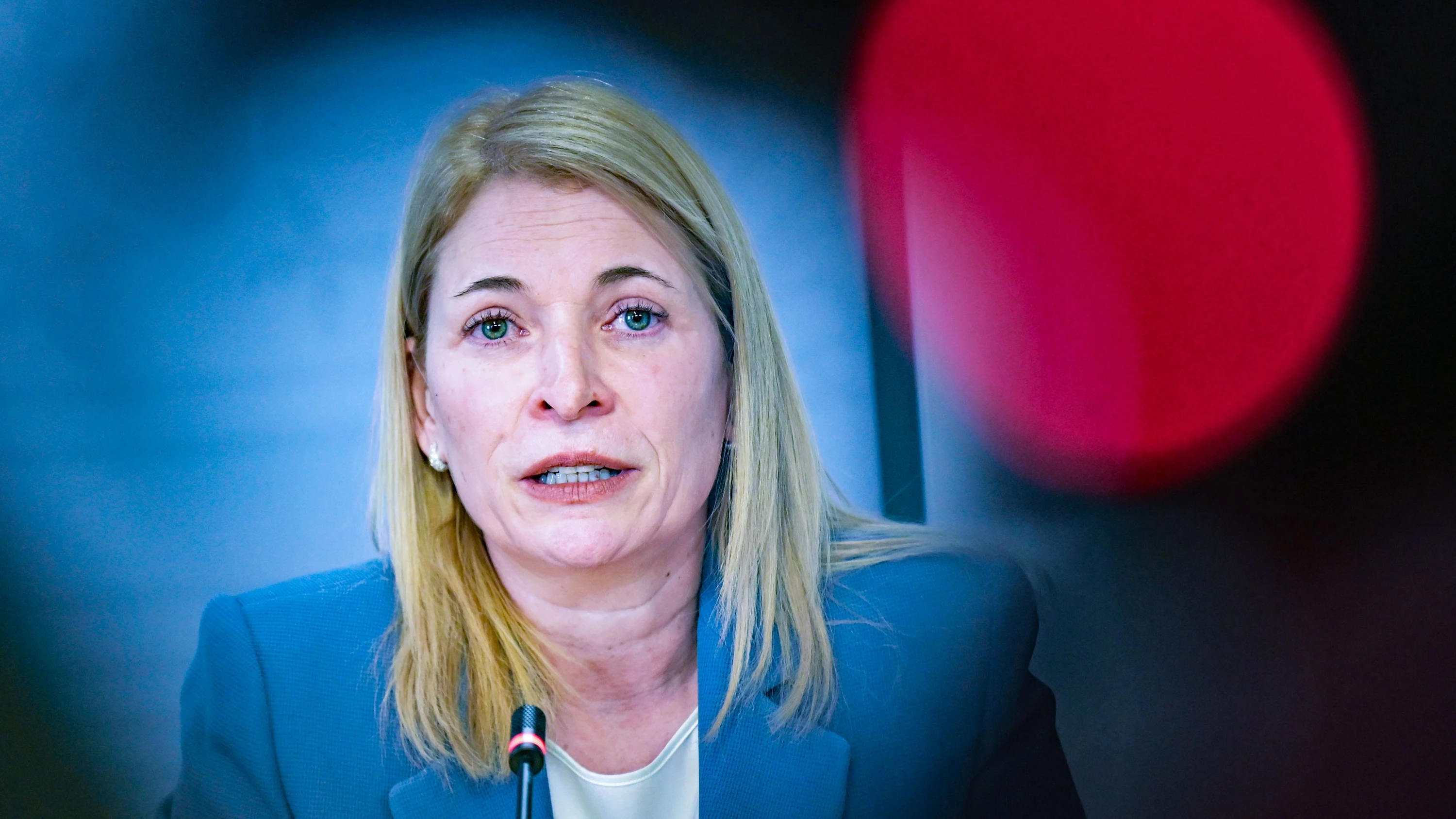 Business-Ticker: Minus 2,3 Milliarden Euro –Deutsche Bahn macht 2025 erneut Milliardenverlust Business-Ticker: Minus 2,3 Milliarden Euro –Deutsche Bahn macht 2025 erneut Milliardenverlust