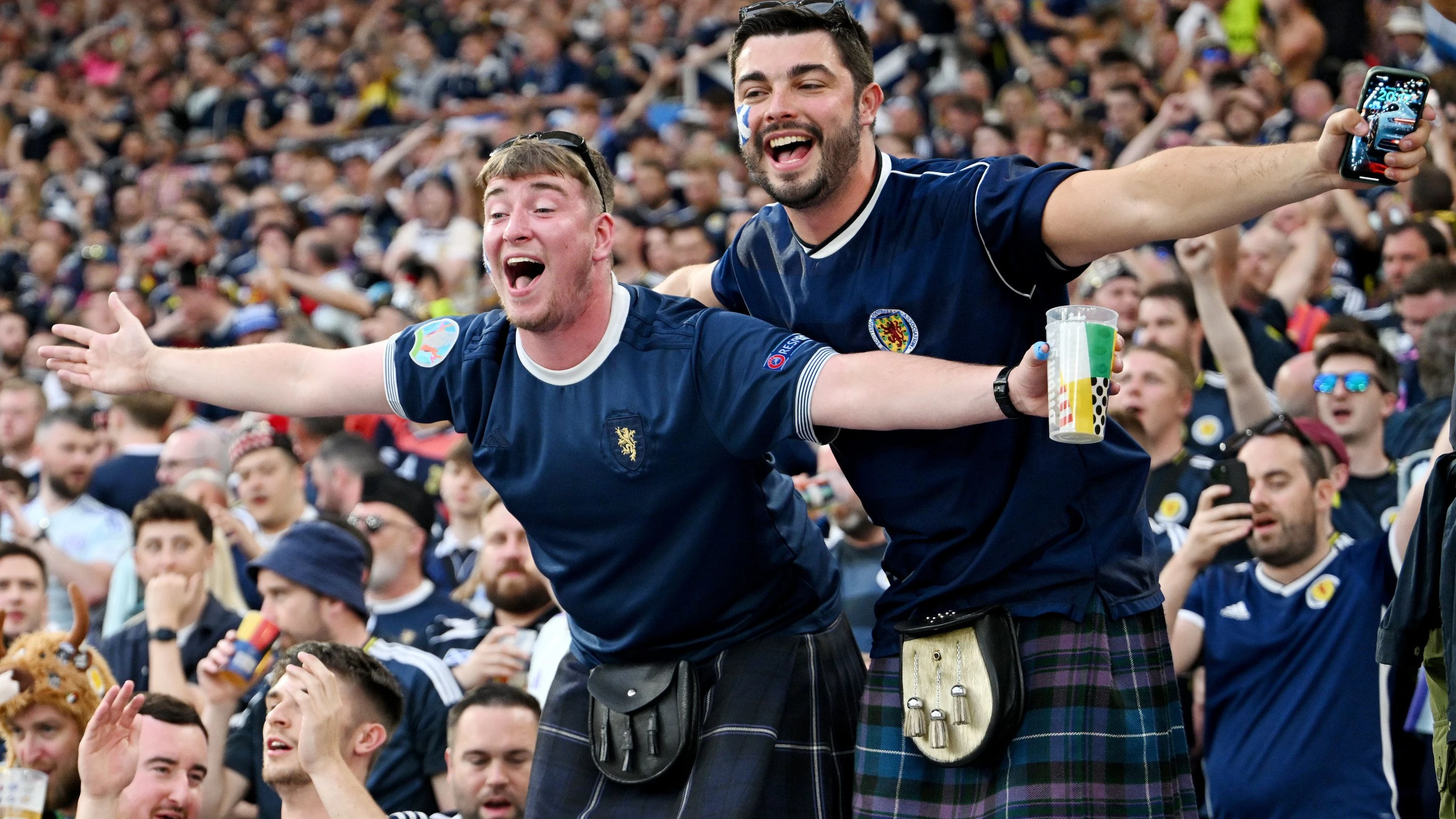 Erste Teilnahme seit 28 Jahren: Schottlands Regierungschef kündigt extra Feiertag wegen Fußball-WM an Erste Teilnahme seit 28 Jahren: Schottlands Regierungschef kündigt extra Feiertag wegen Fußball-WM an