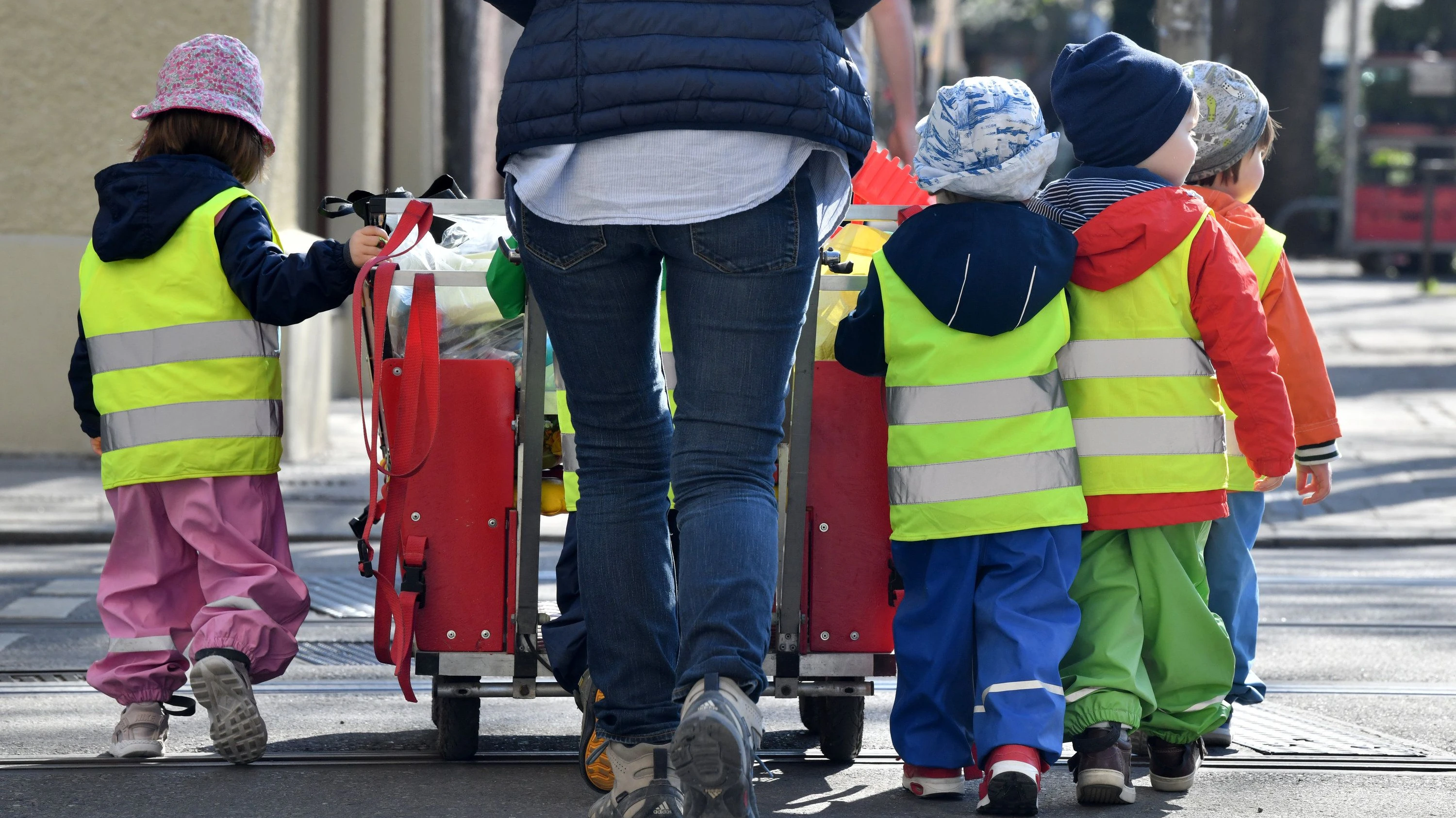 Familienpolitik in Bayern: Nun geht das ganze Geld doch „ins System“ Familienpolitik in Bayern: Nun geht das ganze Geld doch „ins System“
