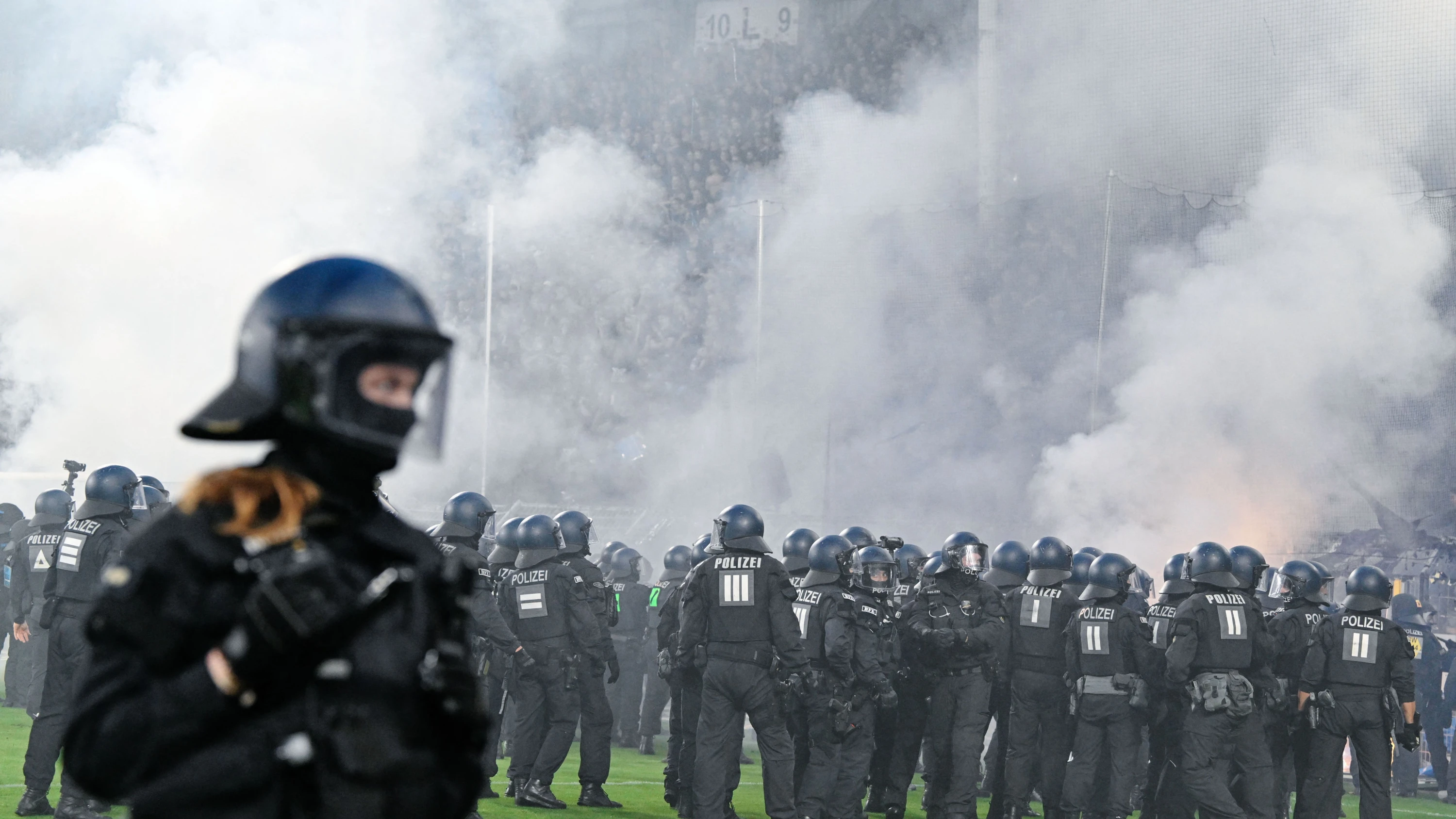 85 Verletzte in Mannheim: Innenminister: Wer so handelt, ist „kein Fan, sondern ein Krimineller“