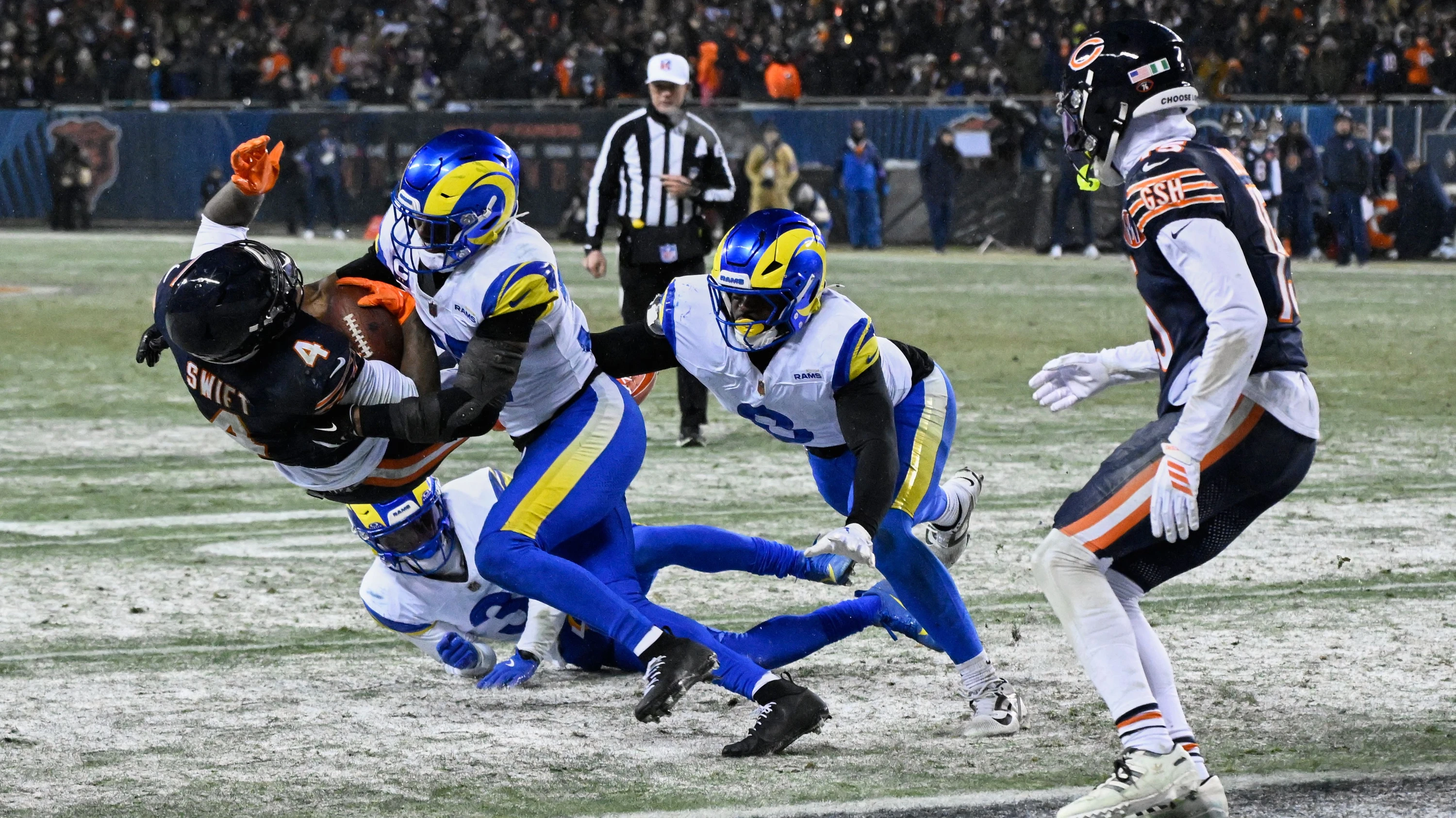 Rams im Halbfinale: Schnee, Eis und Overtime-Drama in der NFL