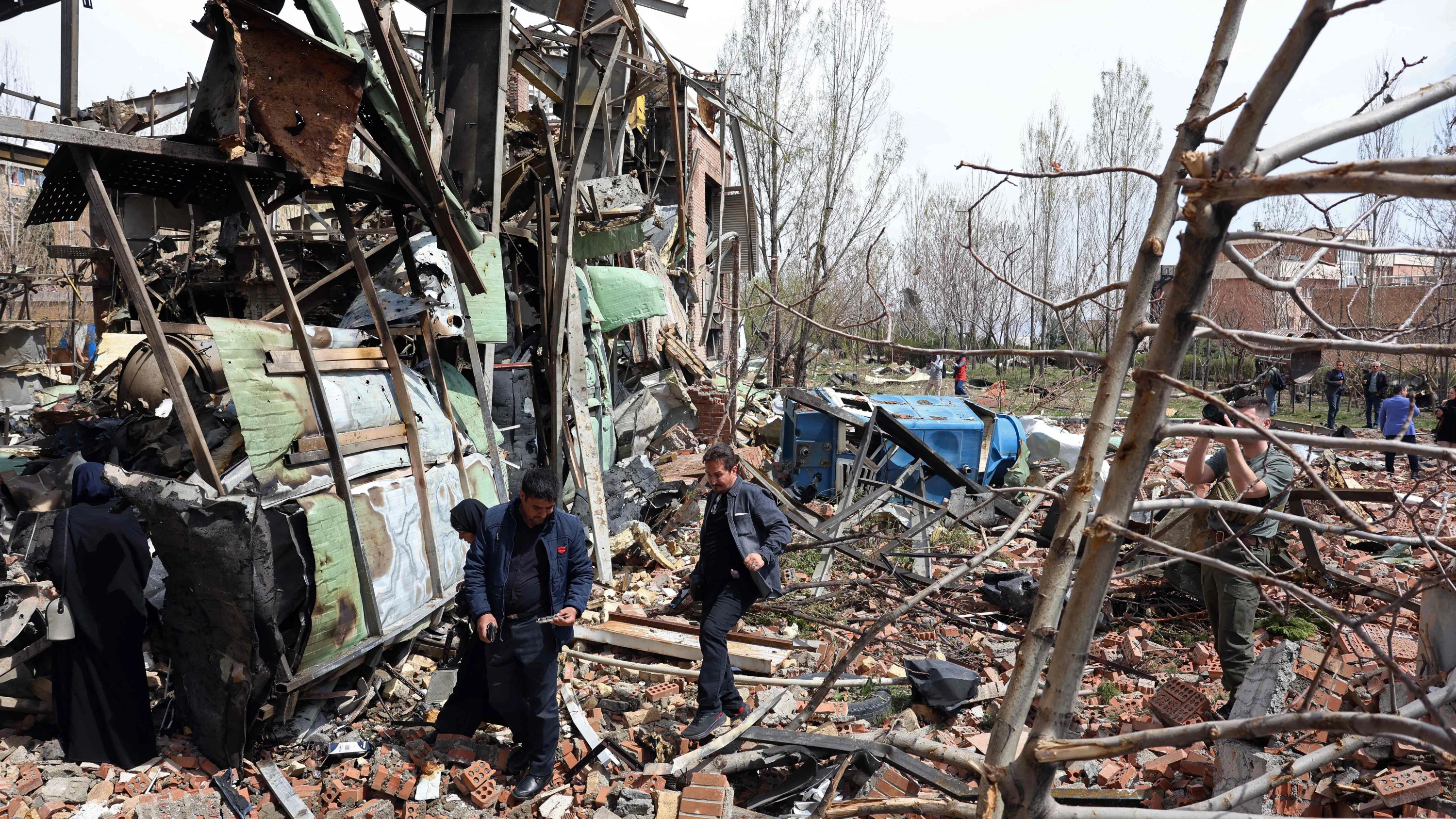 Liveblog Irankrieg: Revolutionsgarde meldet Tod ihres Geheimdienstchefs Liveblog Irankrieg: Revolutionsgarde meldet Tod ihres Geheimdienstchefs