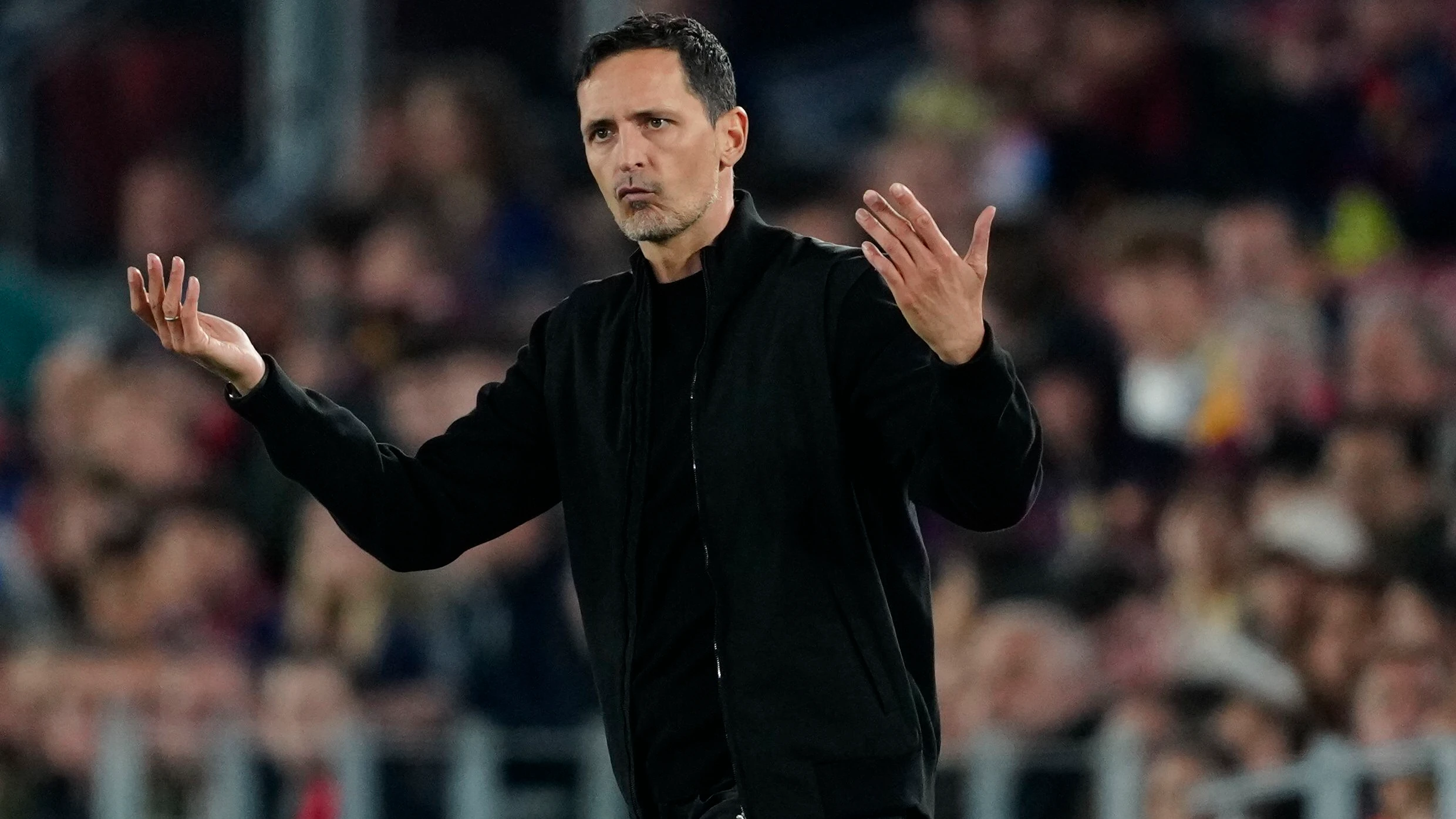 Eintracht-Trainer unter Druck: Toppmöller in der Pflicht