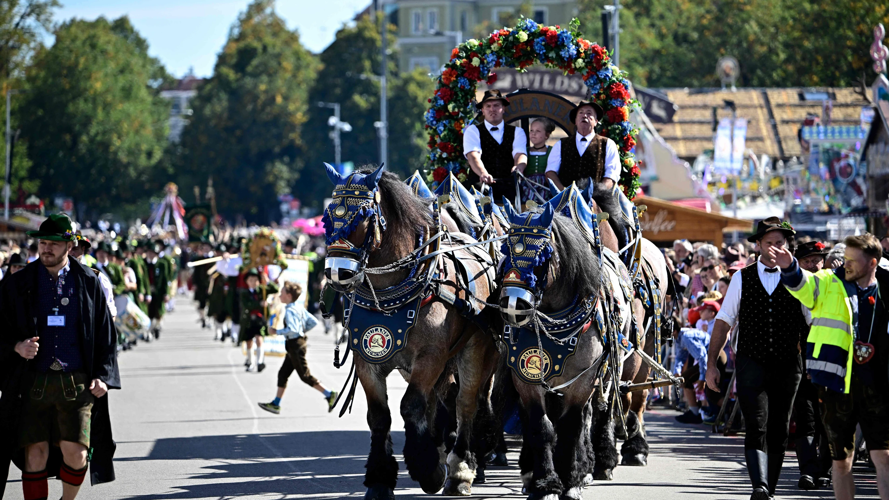 Liveticker zur Wiesn: Zweiter Wiesn-Tag gestartet – außer Panne bei Fahrgeschäft bislang reibungslos