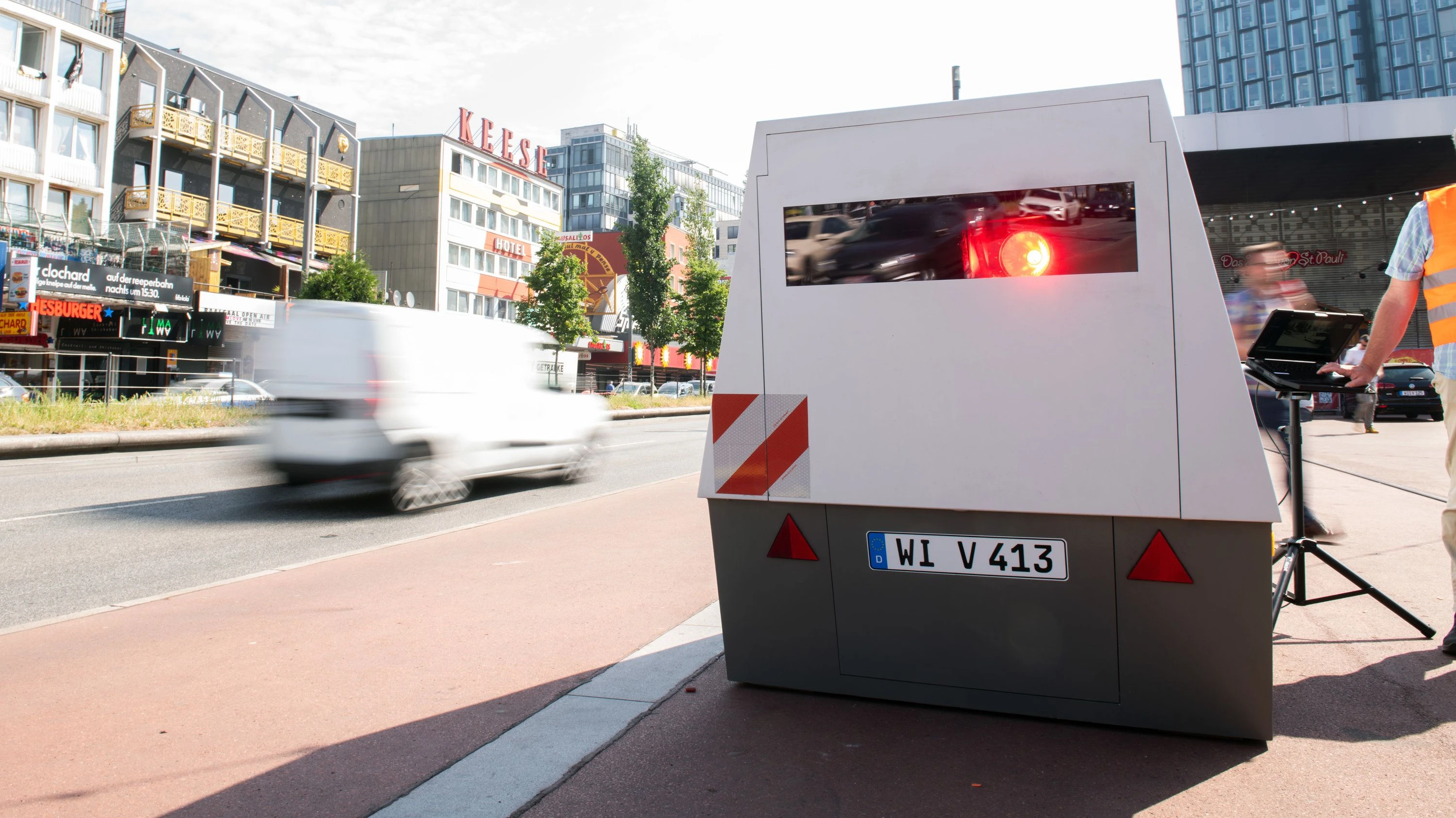 Schlusslicht: Vom Reisen und Blitzen Schlusslicht: Vom Reisen und Blitzen