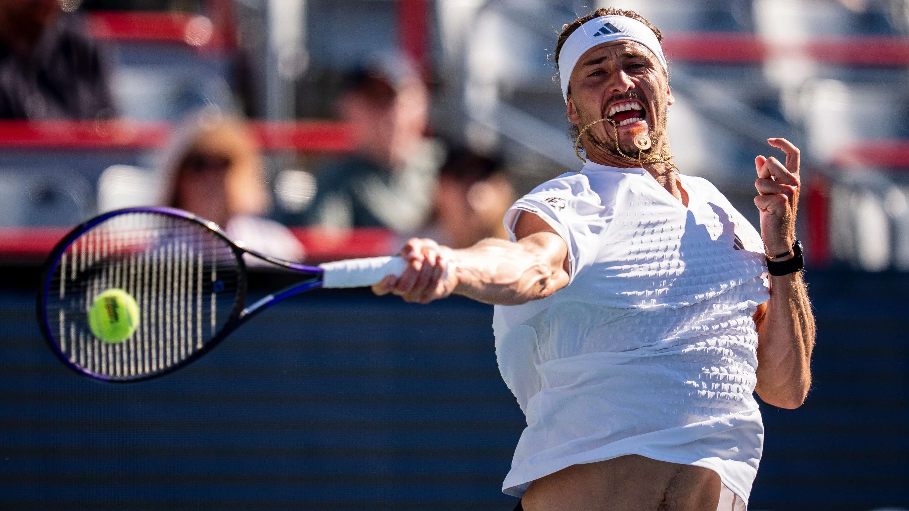 Alexander Zverev in Aktion beim ATP-Masters-1000-Turnier in Montreal. (Archivbild). - dpa