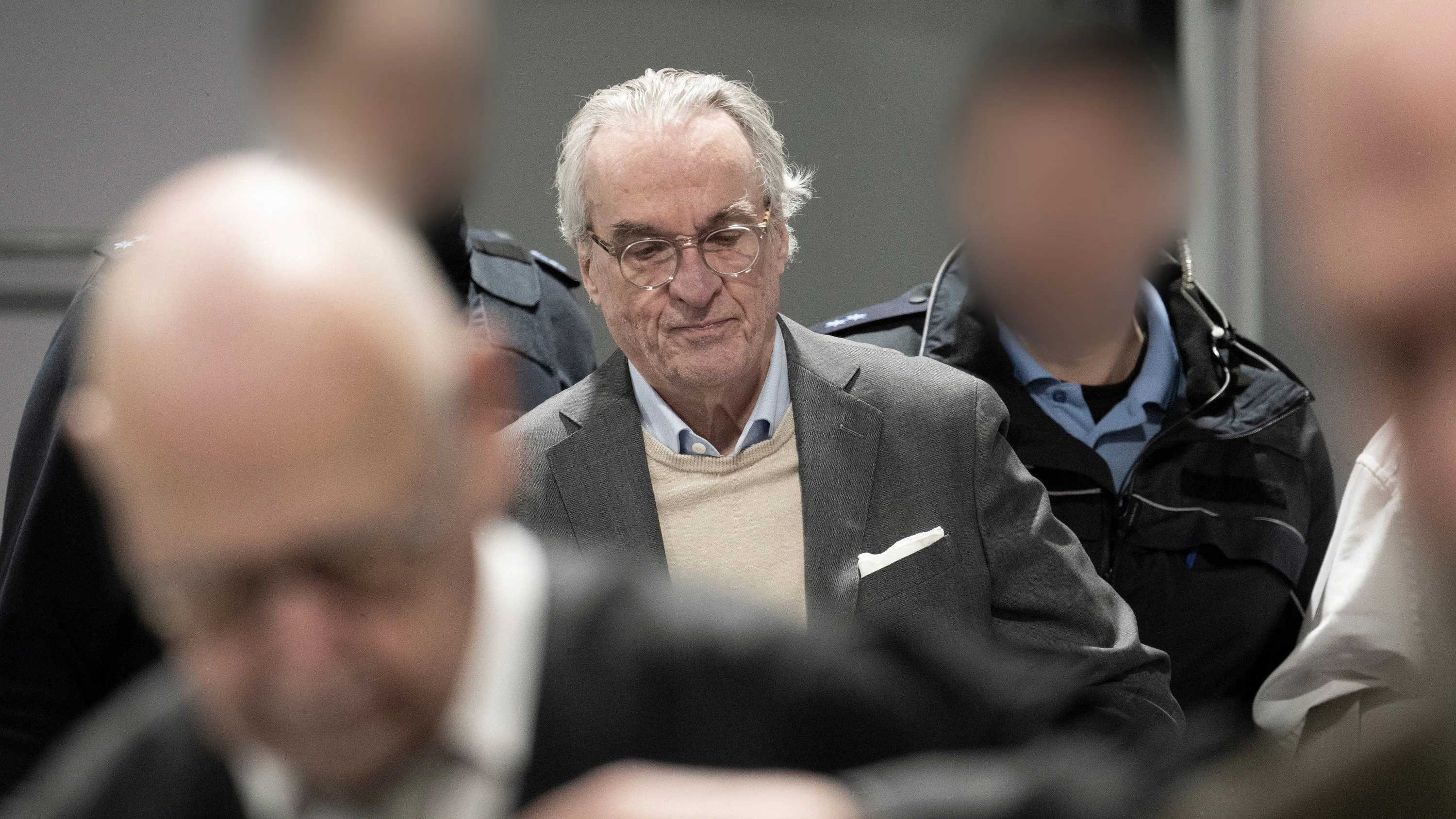 Reichsbürger-Prozess: Prinz Reuß bestreitet Umsturzpläne Reichsbürger-Prozess: Prinz Reuß bestreitet Umsturzpläne