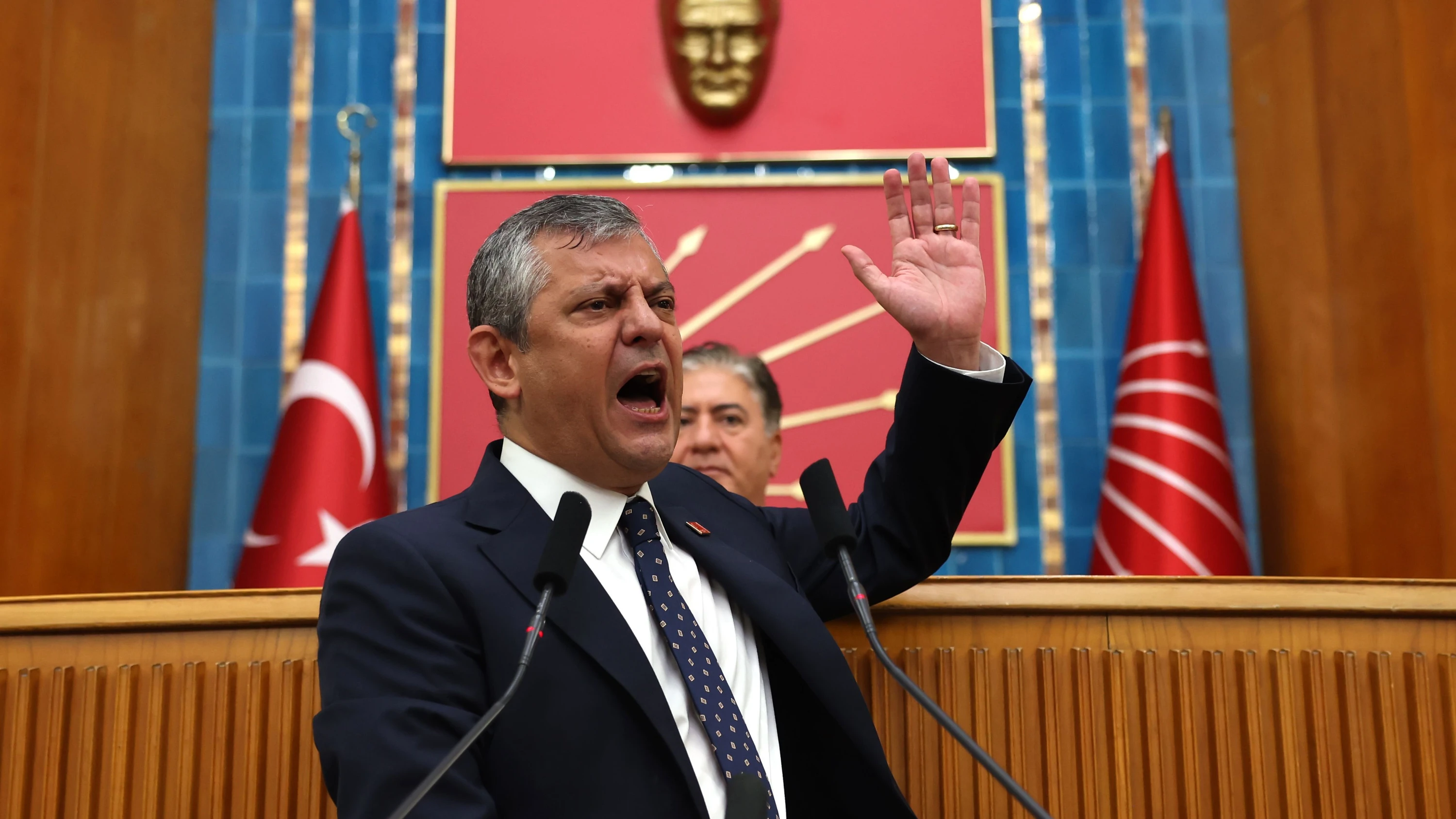 Özgür Özel: Der Mann, den Erdoğan fürchtet, gründet eine Partei Özgür Özel: Der Mann, den Erdoğan fürchtet, gründet eine Partei