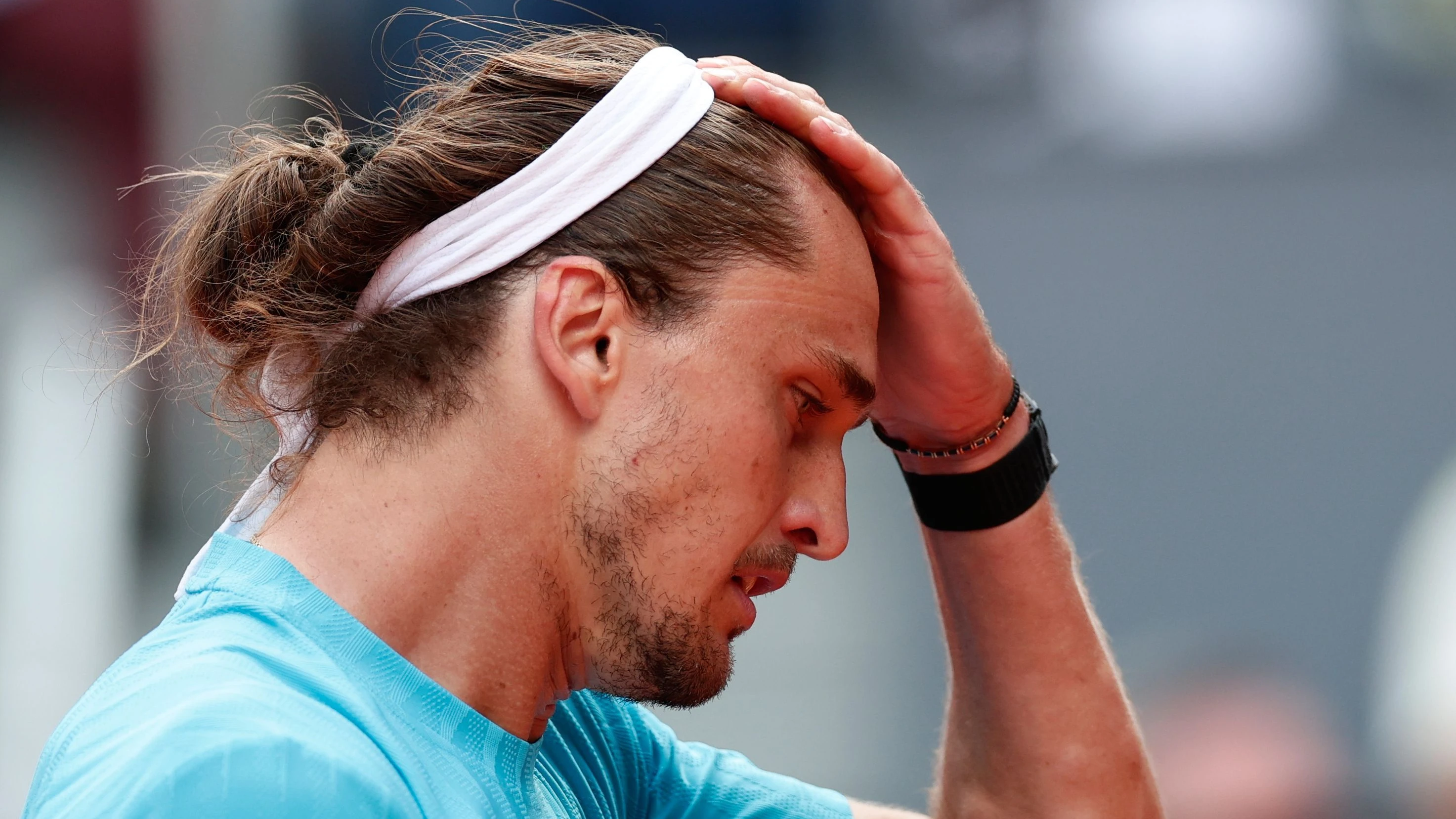 Tennis in Madrid: Zverev meistert Schwächephase