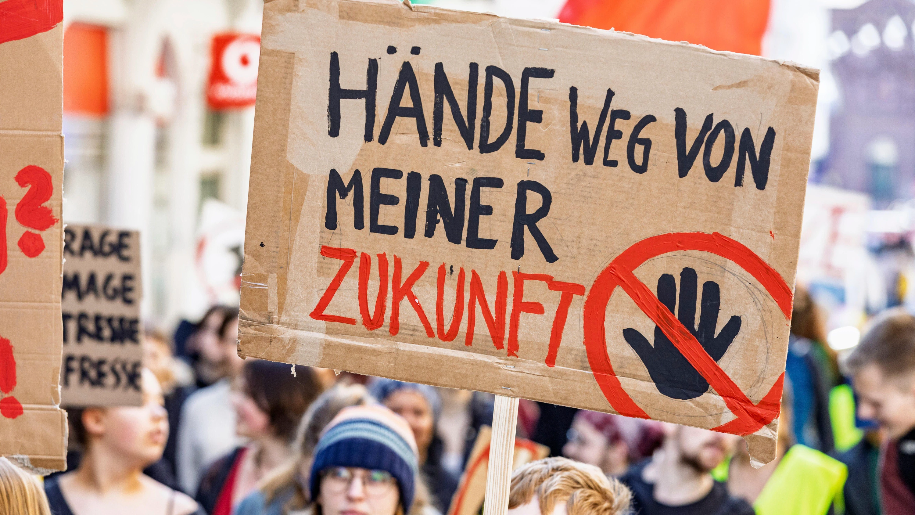 bericht aus NRW: Die Jungen sind unzufrieden mit der Demokratie
