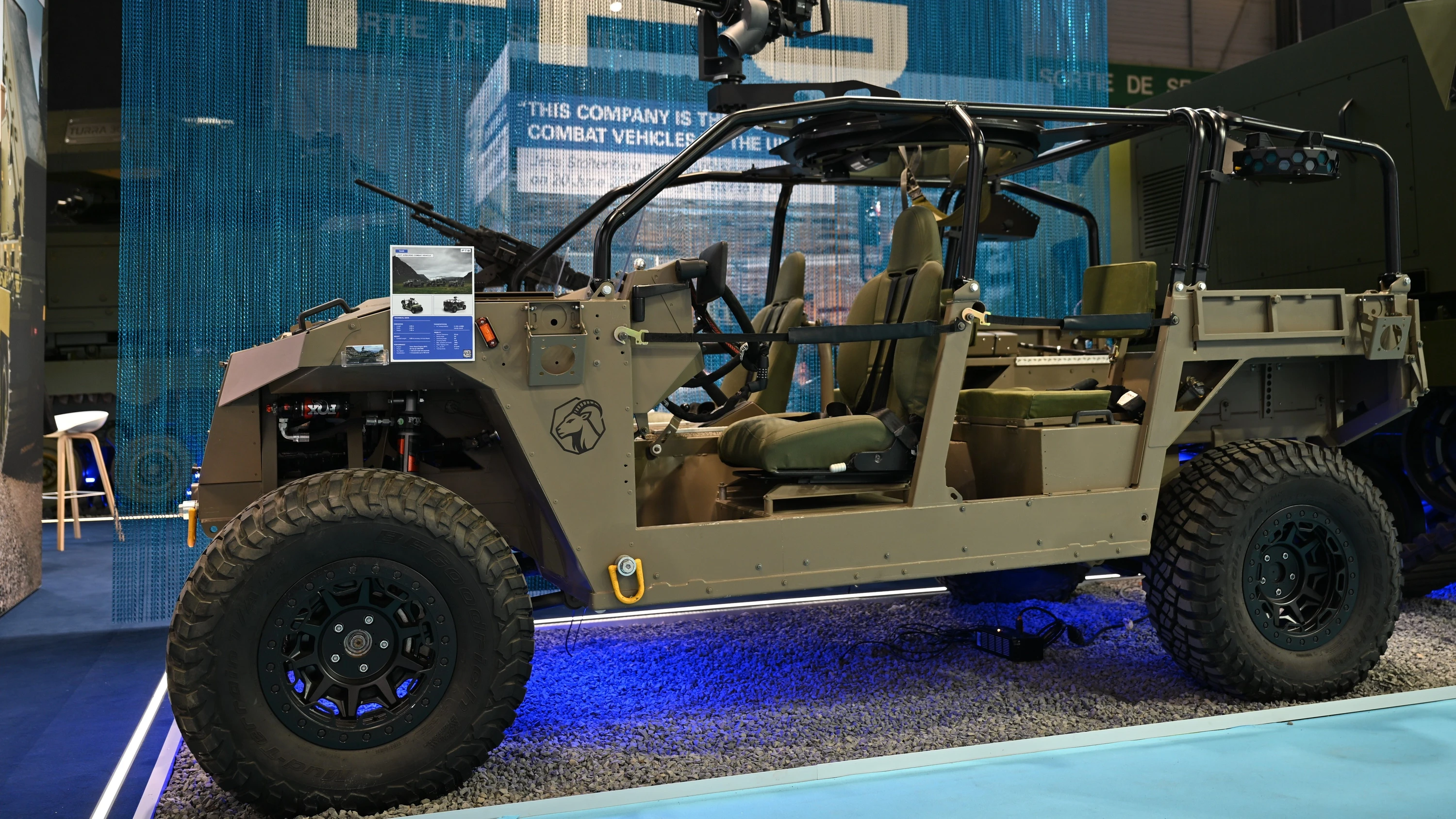 Militärjeep von FFG in Paris: Deutz möchte das Unternehmen kaufen. - dpa