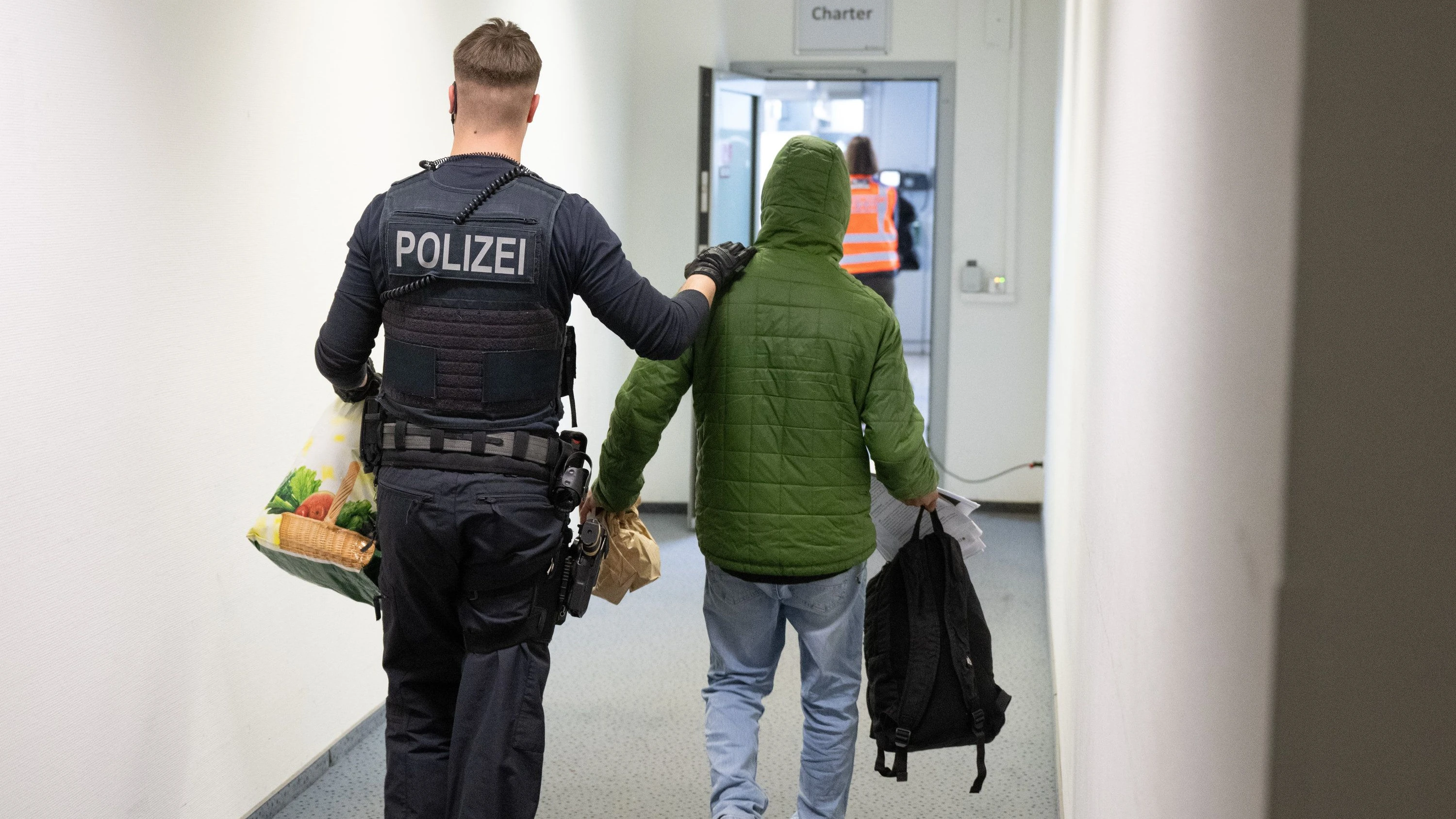 Innenminister-Treffen: EU-Staaten einigen sich auf strengere Regeln bei Abschiebungen Innenminister-Treffen: EU-Staaten einigen sich auf strengere Regeln bei Abschiebungen