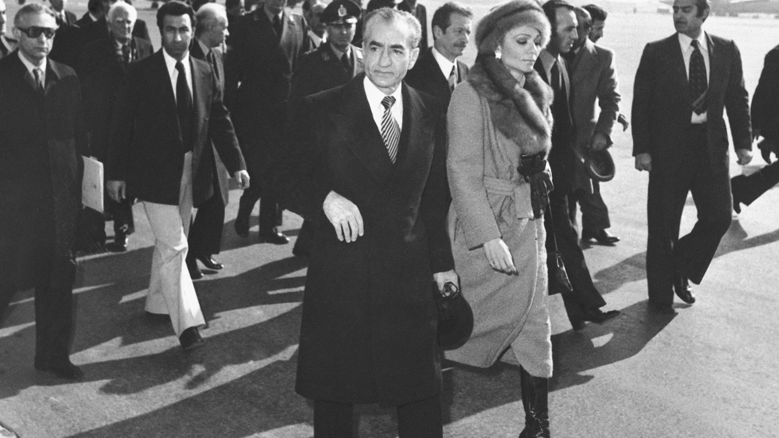 Reza Schahs Thronjubiläum: Manche Iraner rufen wieder nach dem Schah Reza Schahs Thronjubiläum: Manche Iraner rufen wieder nach dem Schah