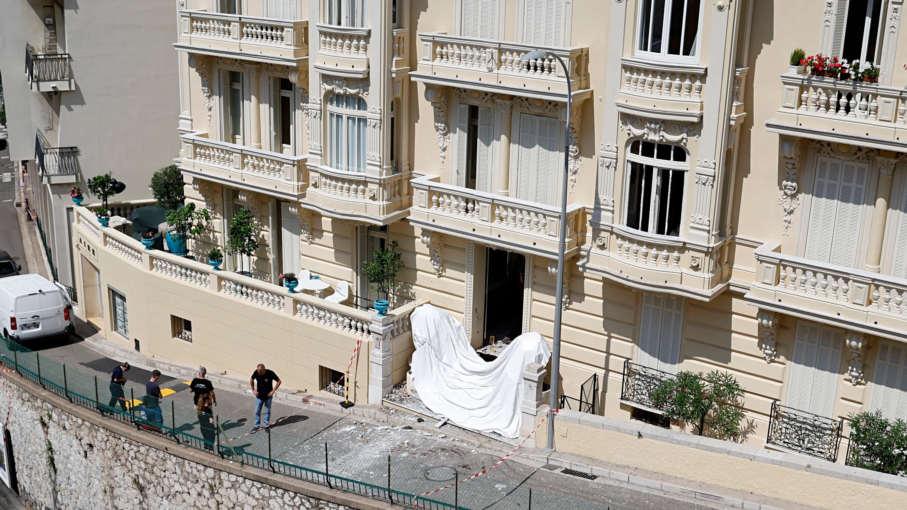Ukrainer verletzt: Paketbombe in Monaco: Haftbefehl gegen verdächtige Person erlassen Ukrainer verletzt: Paketbombe in Monaco: Haftbefehl gegen verdächtige Person erlassen
