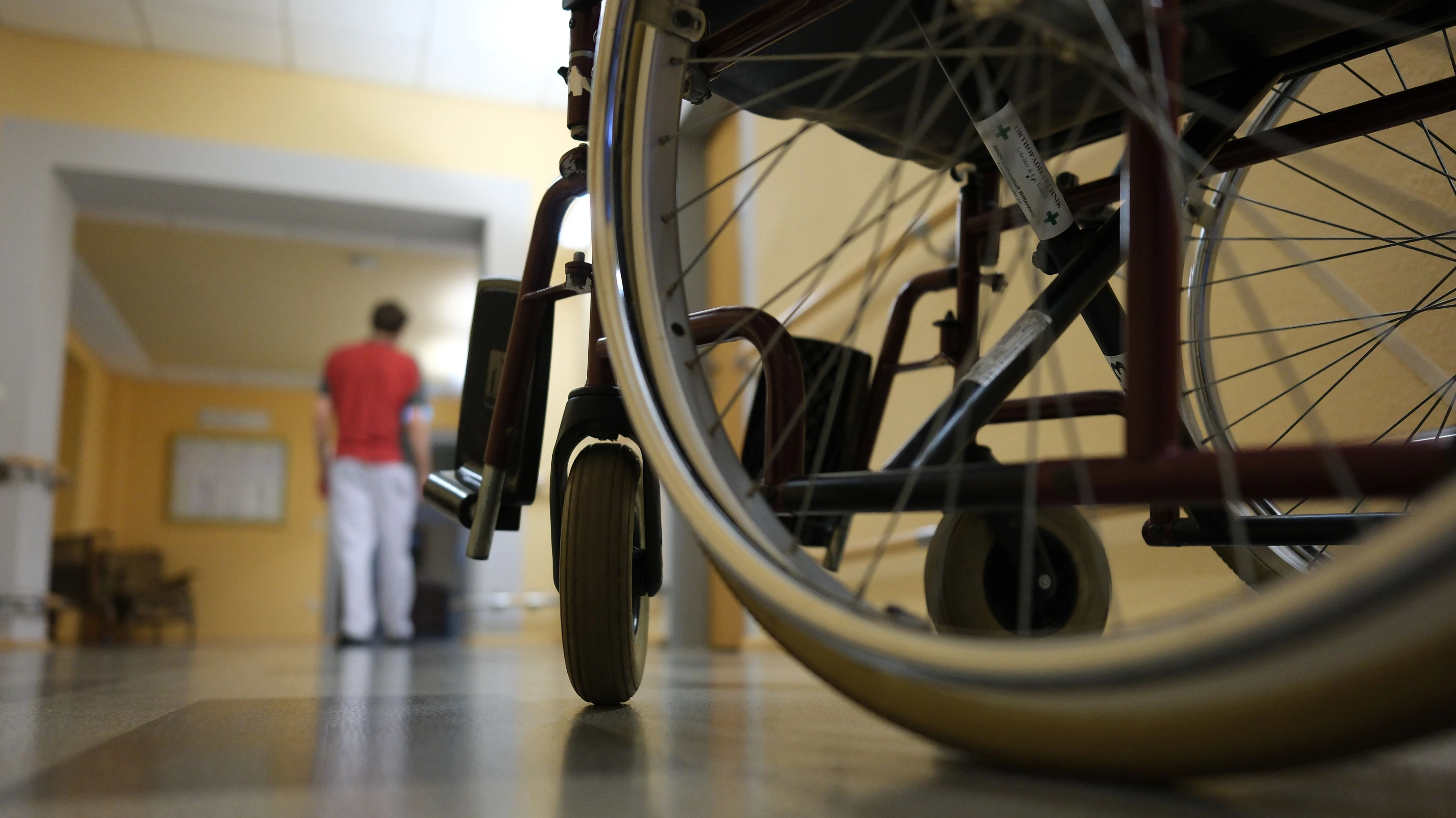 Ausufernde Eigenanteile in Heimen: Die Pflege ist sanierbar