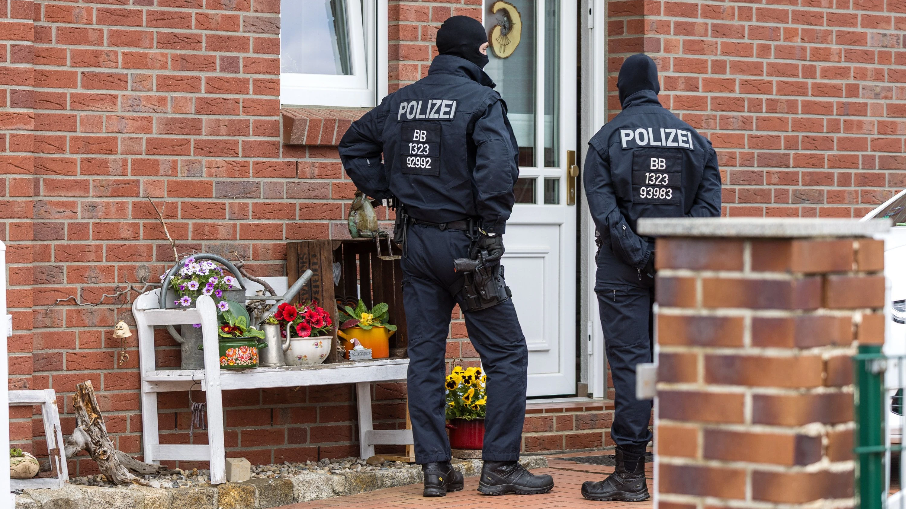 Anklage der Bundesanwaltschaft: Die Kindersoldaten der Rechtsextremisten Anklage der Bundesanwaltschaft: Die Kindersoldaten der Rechtsextremisten