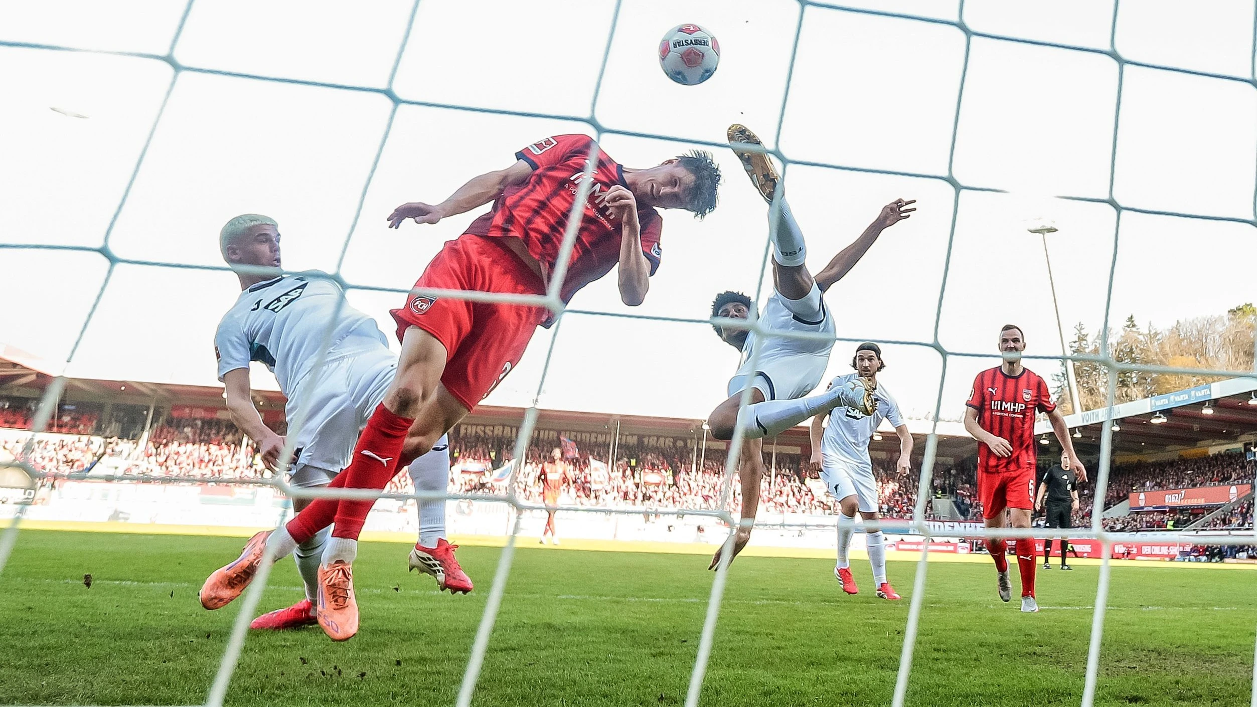 Auswärtssieg in Bundesliga: Hoffenheim verschärft die Heidenheimer Abstiegssorgen