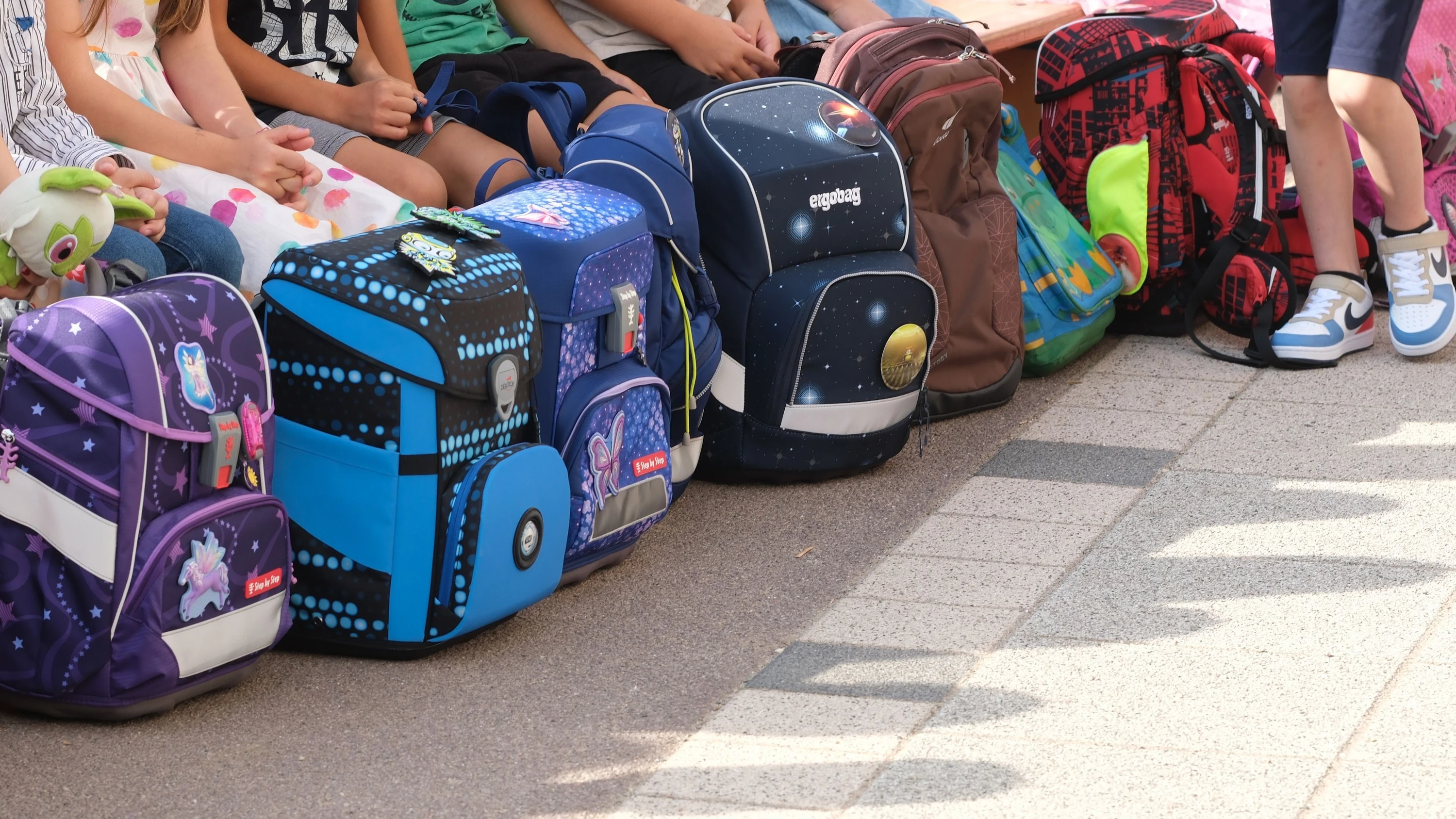 Neues Schuljahr beginnt: Hessen führt feste Lesezeit an Grundschulen ein