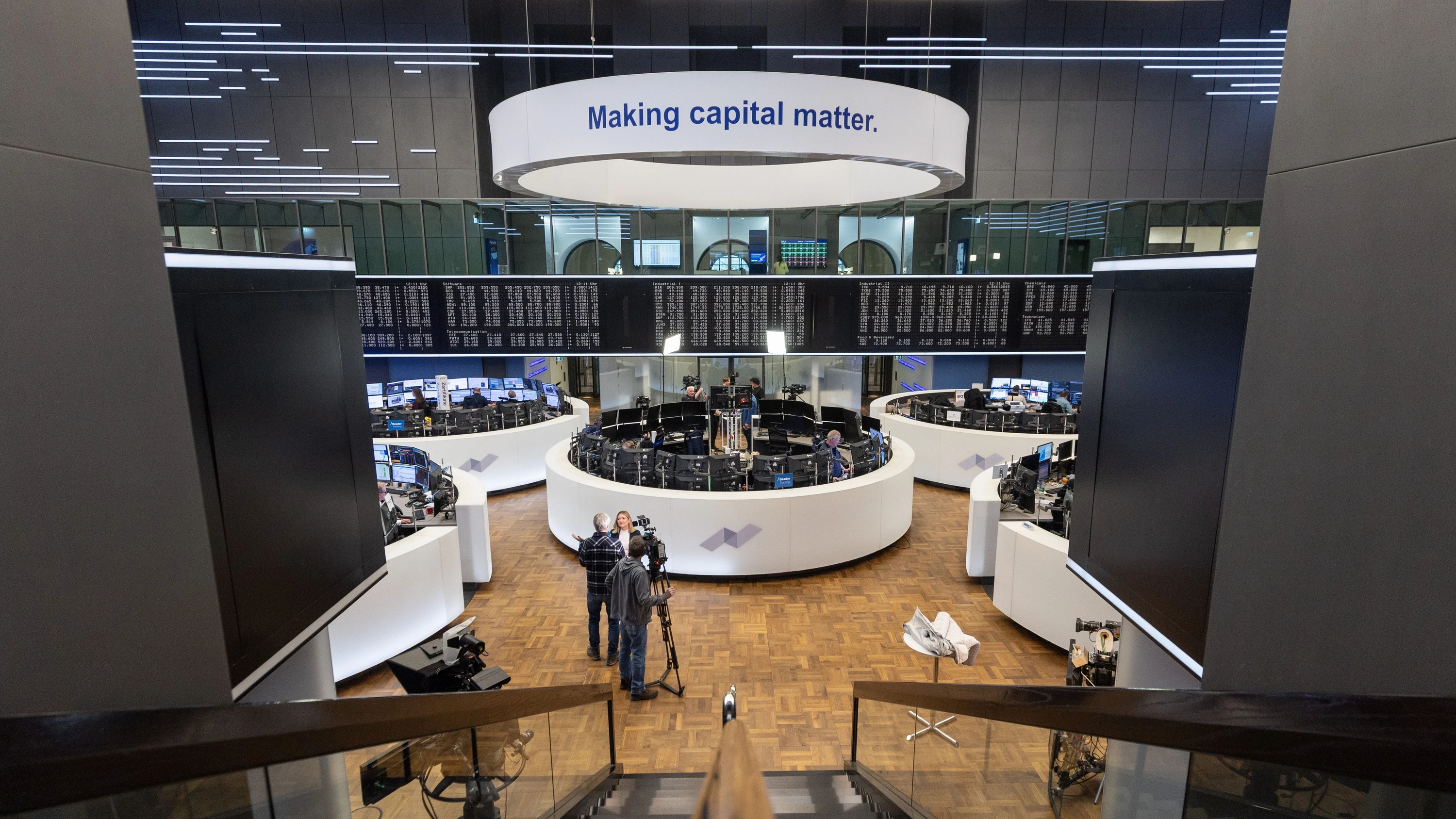 Börse: Zollsorgen drücken Dax unter 25.000 Punkte