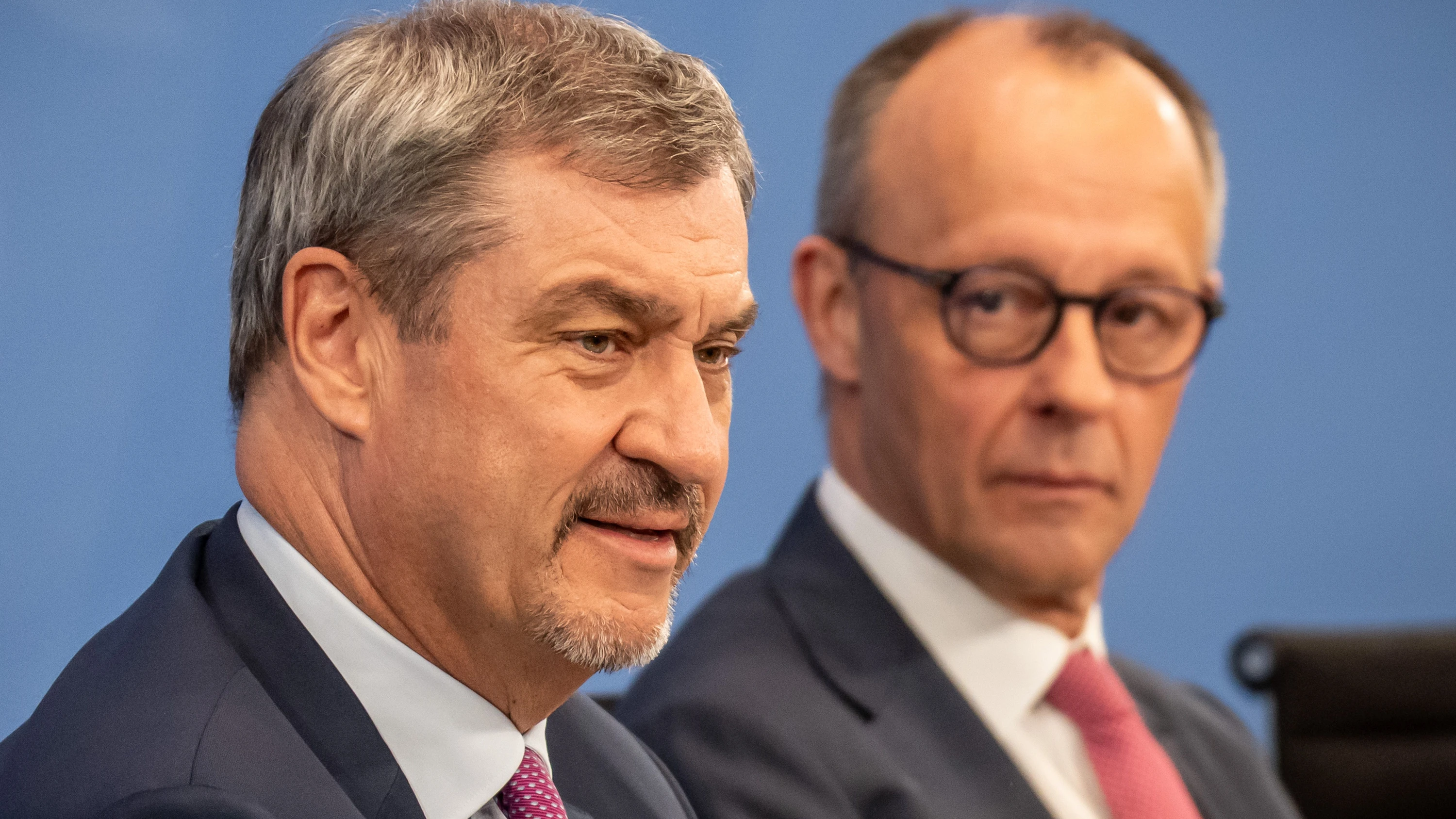 Hier noch mit Bart, aber schon ohne Döner: Markus Söder mit Friedrich Merz nach einer Sitzung des Koalitionsausschusses am 13. April in Berlin - dpa
